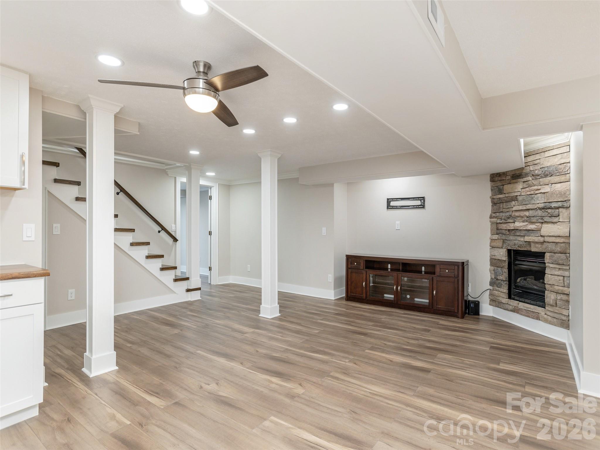 514 Whispering Hills Drive Property Photo 38