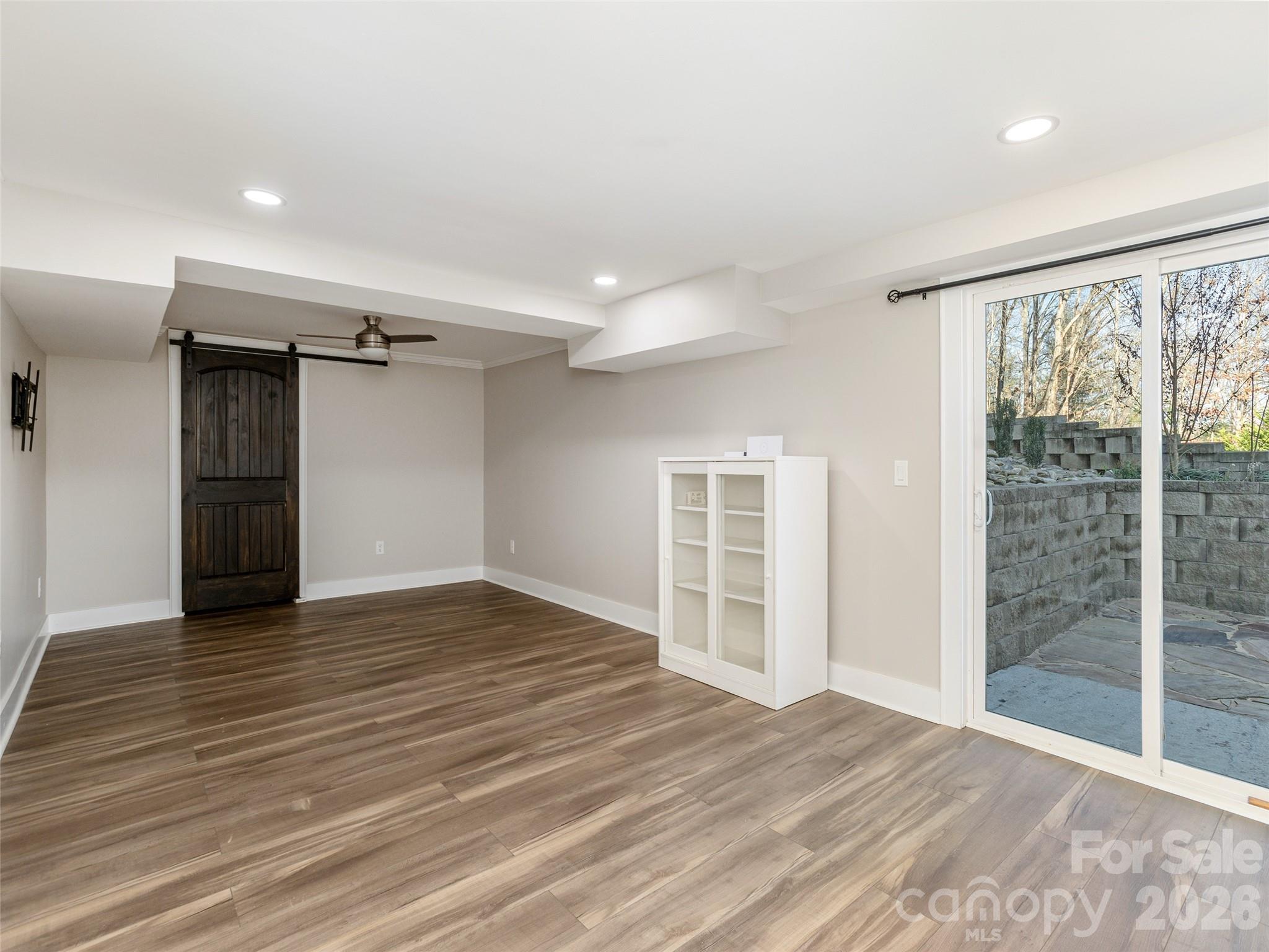 514 Whispering Hills Drive Property Photo 40