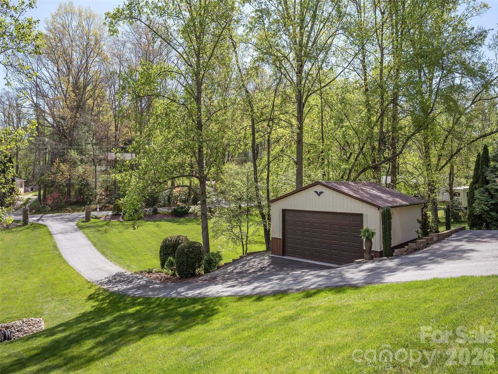514 Whispering Hills Drive Property Photo 47