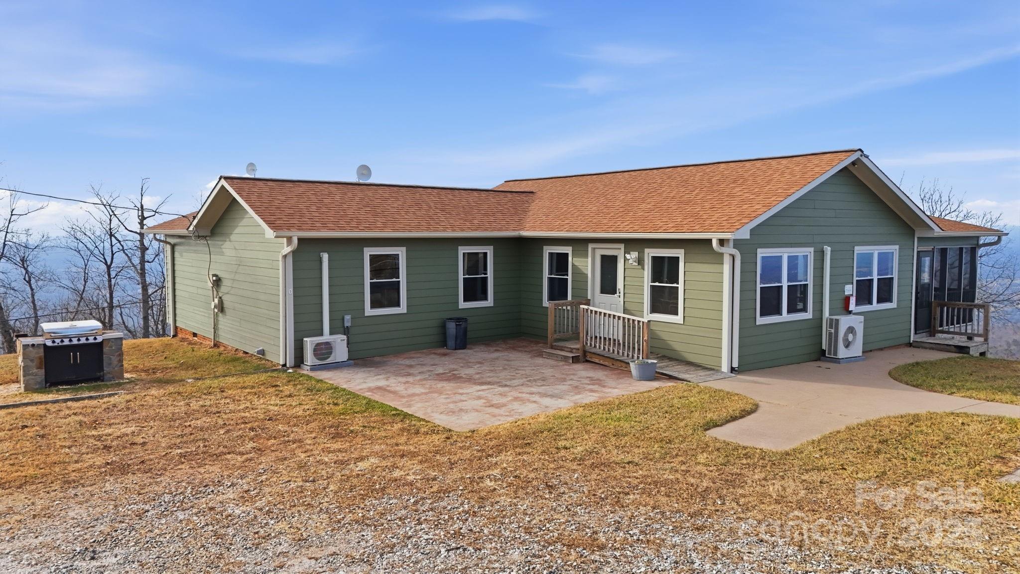 6955 Silver Creek Lane Property Photo 13