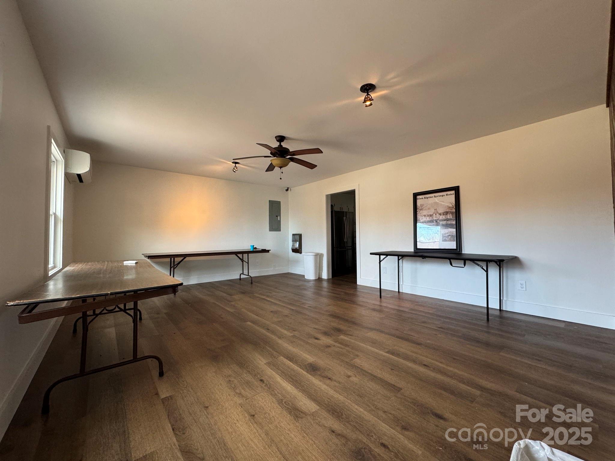 6955 Silver Creek Lane Property Photo 18