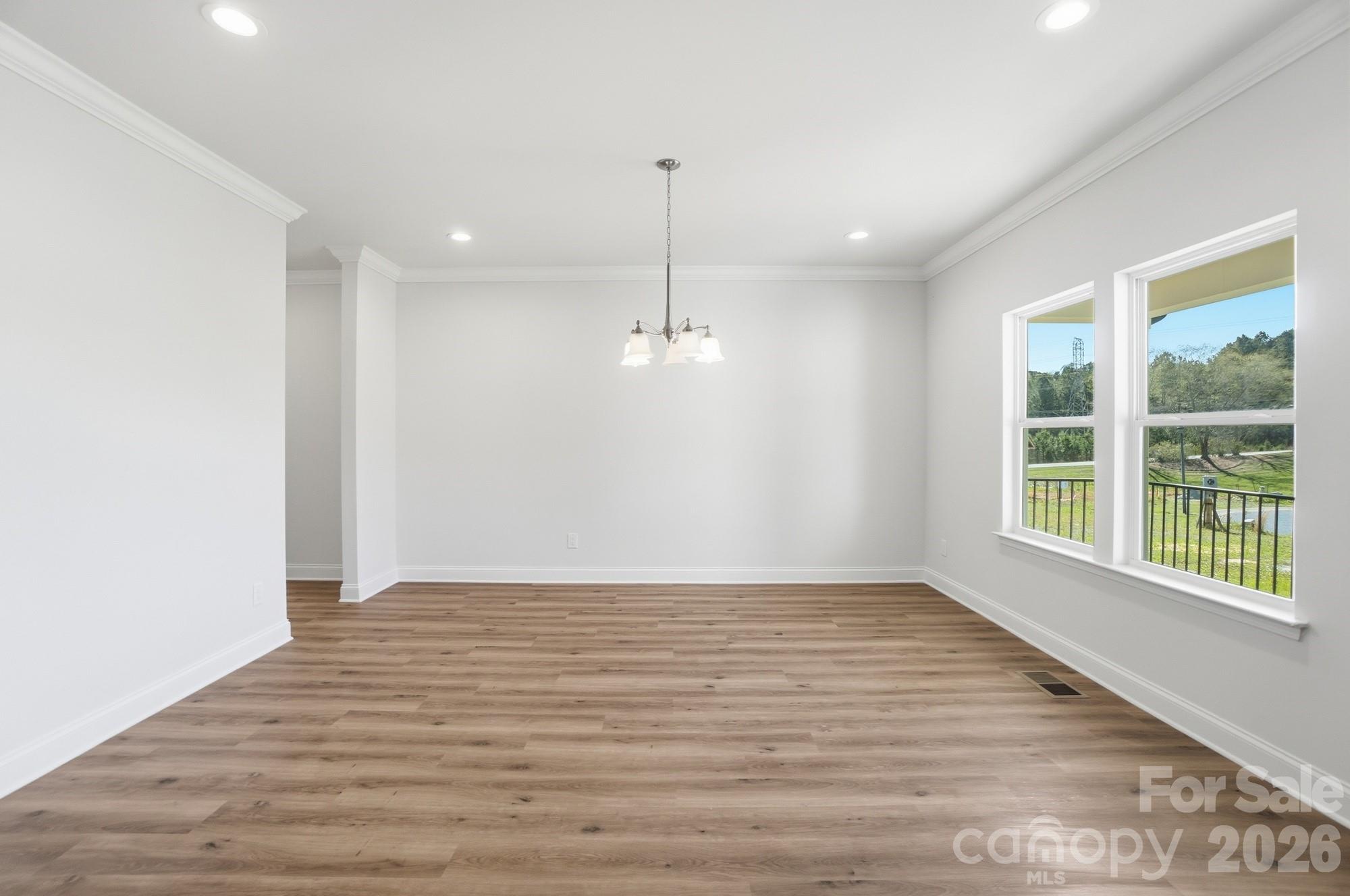 609 Muirfield Drive Property Photo 4