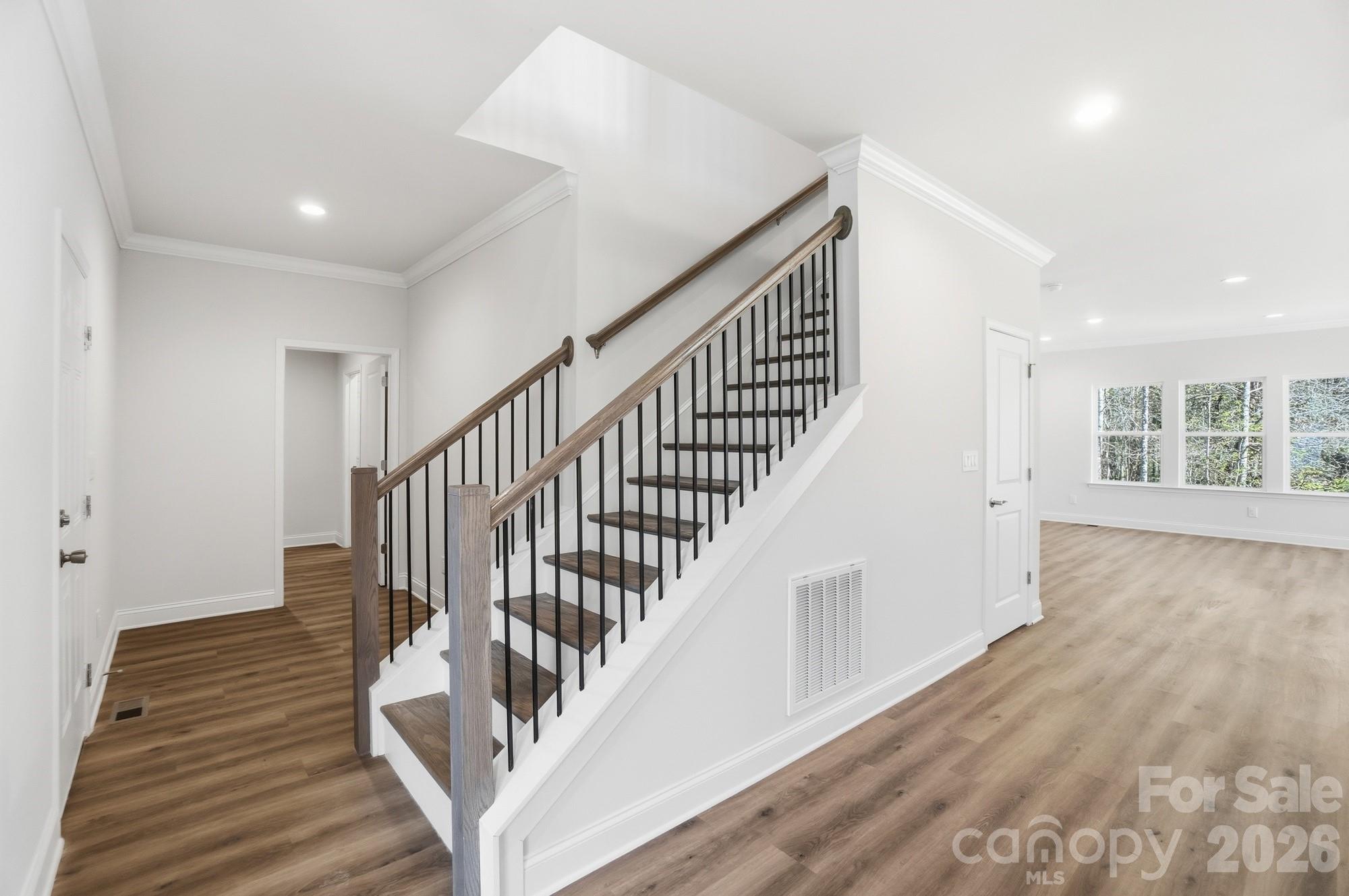 609 Muirfield Drive Property Photo 8