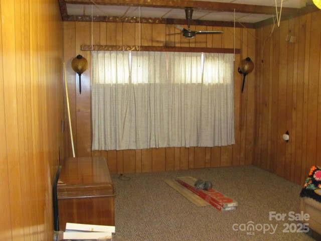 1103 E Main Street Property Photo 11