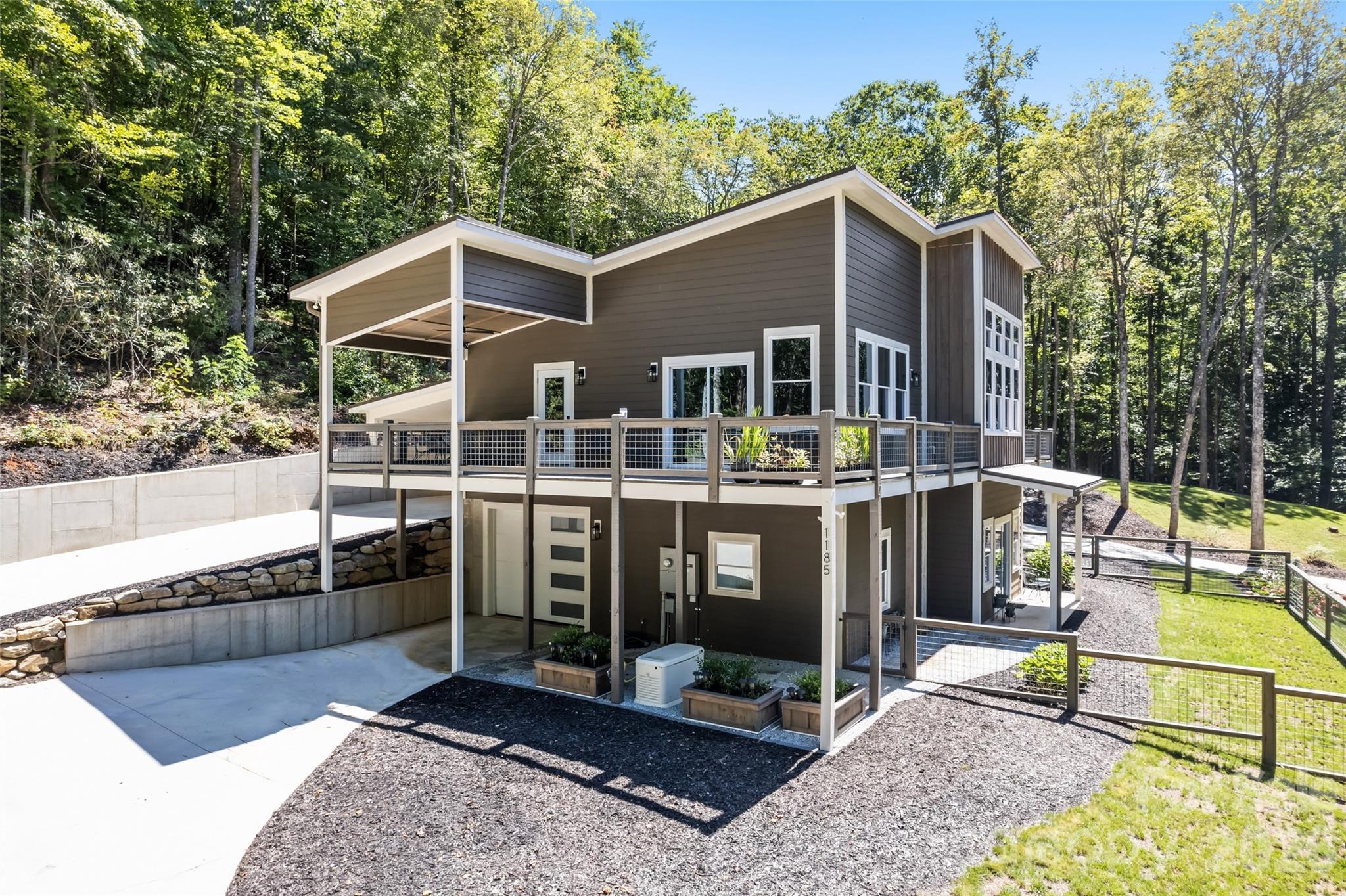1185 Wallalieu Road Property Photo 4
