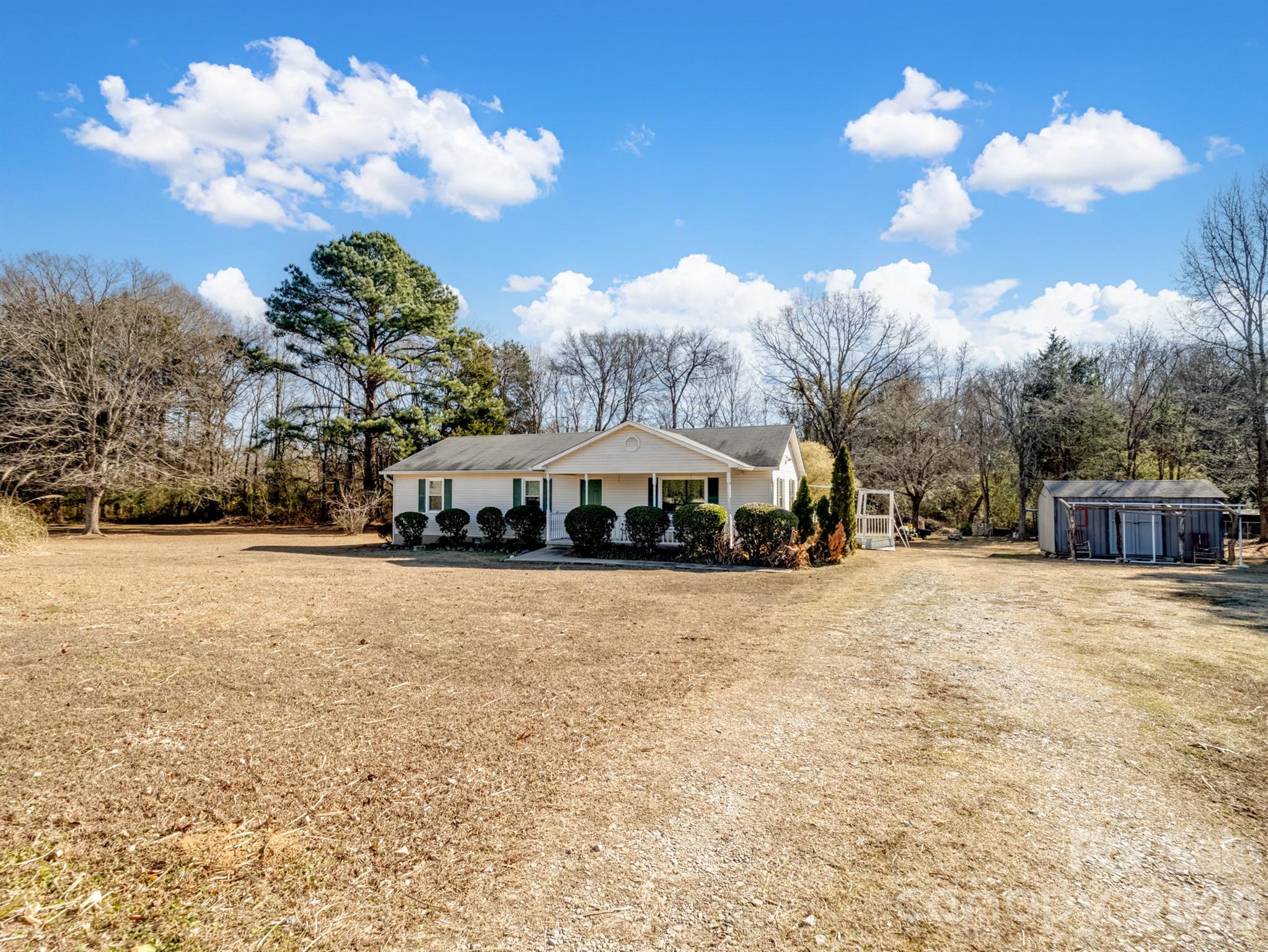 1909 Charlotte Highway Property Photo 1