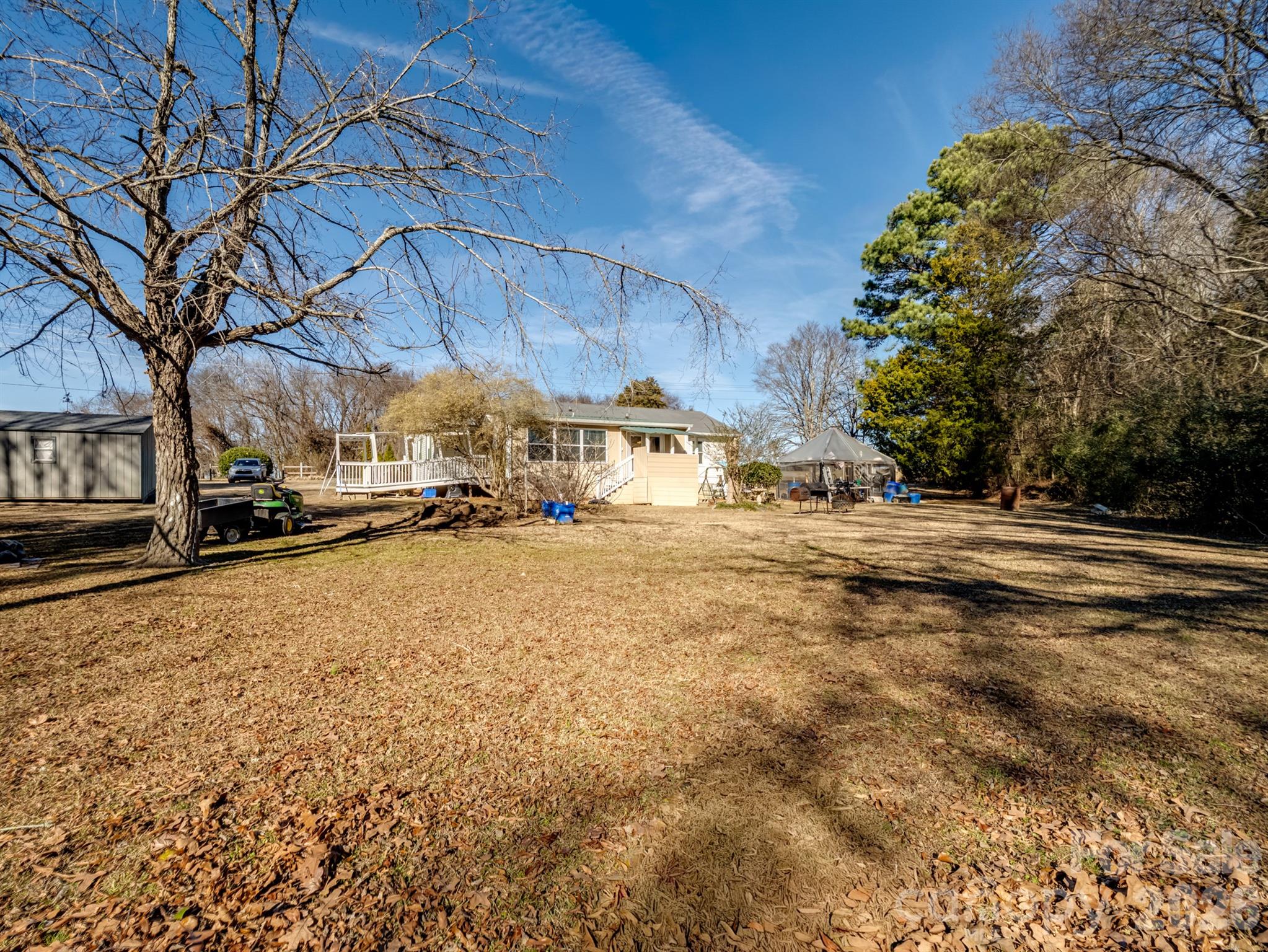 1909 Charlotte Highway Property Photo 3