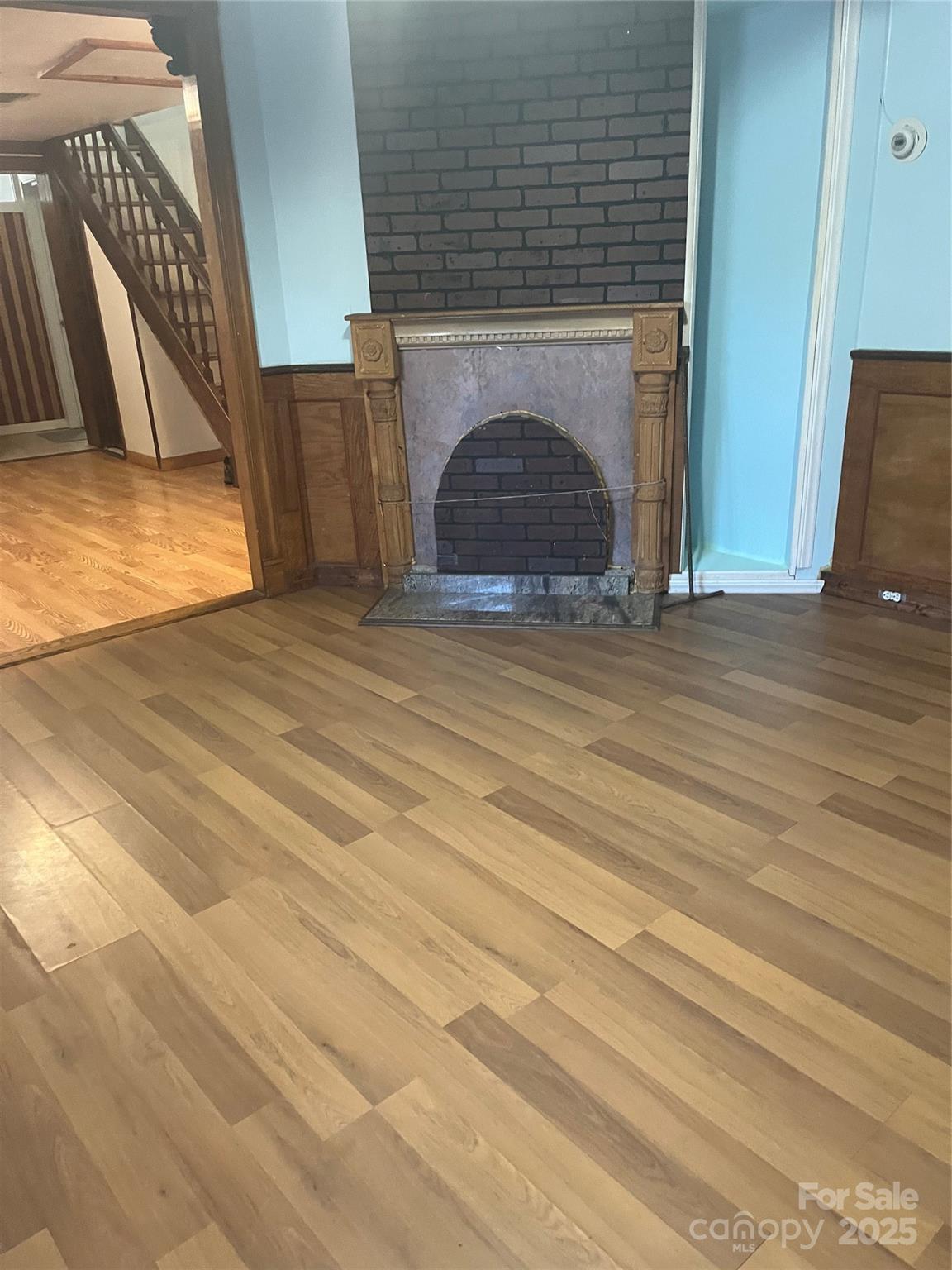 6341 Macon Street Property Photo 4