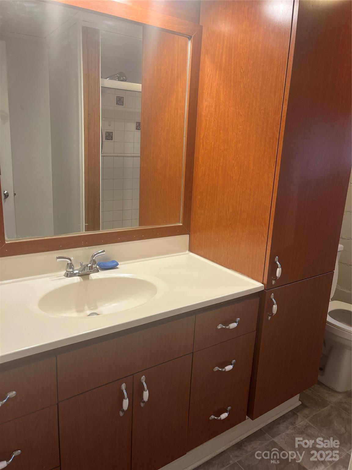 6341 Macon Street Property Photo 8