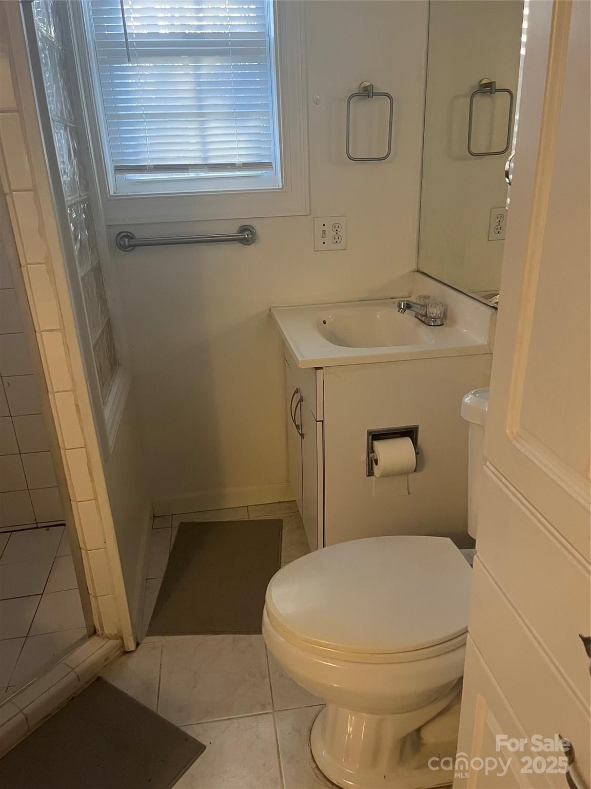 6341 Macon Street Property Photo 23