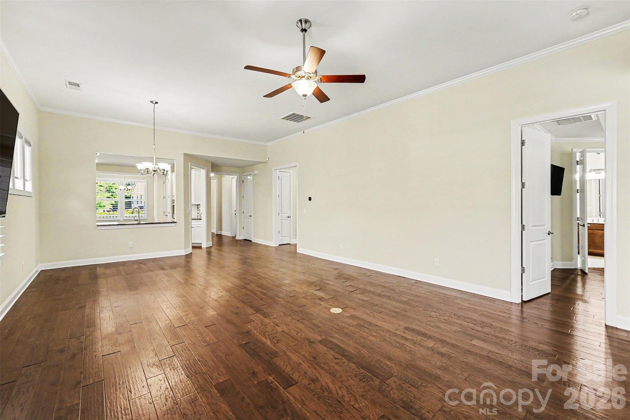 8407 Festival Way Property Photo 4
