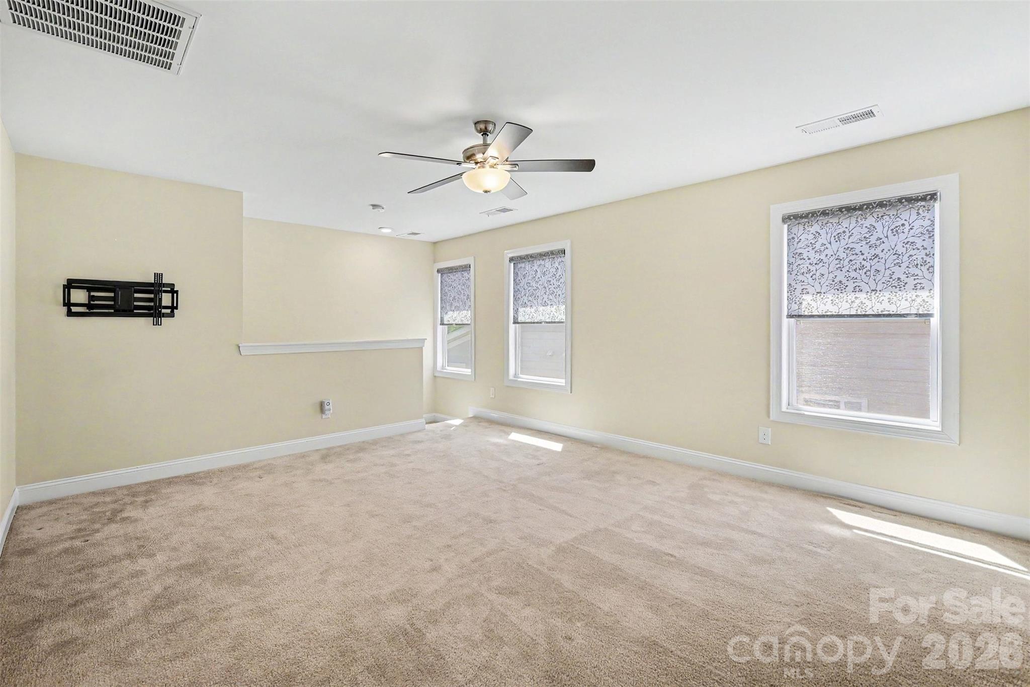 8407 Festival Way Property Photo 32