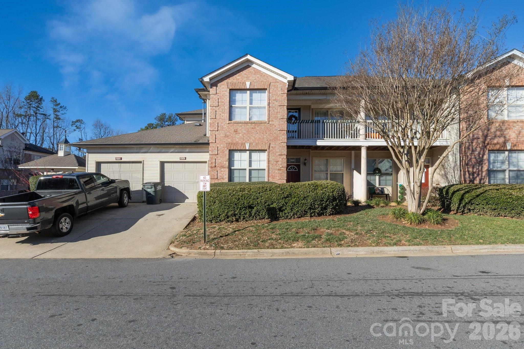 7325 Michaels Landing Drive Property Photo 2