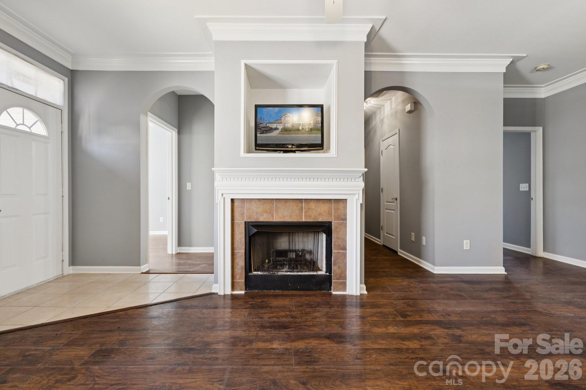 7325 Michaels Landing Drive Property Photo 5