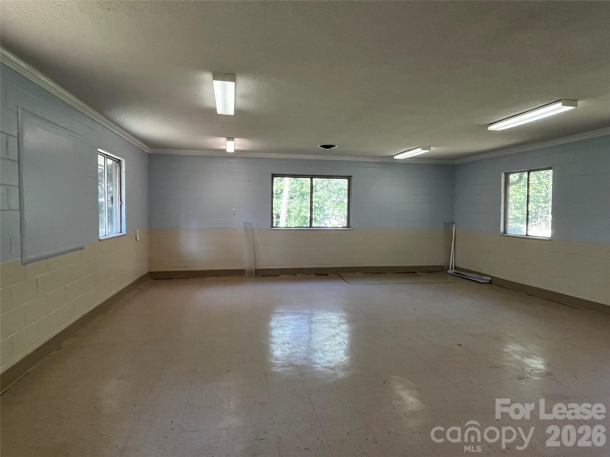 925 Ne 5th Street 15 Property Photo 2