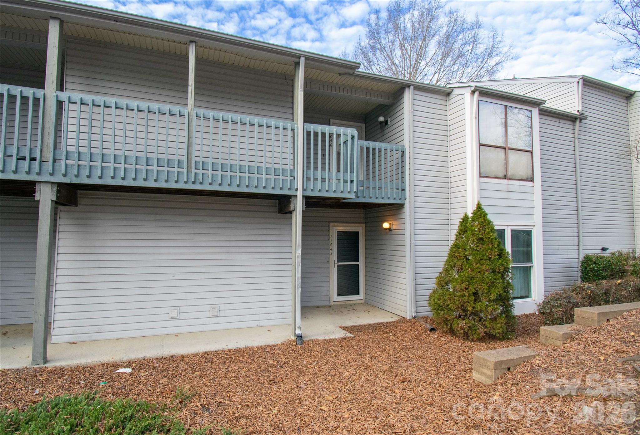 11042 Harrowfield Road Property Photo 2