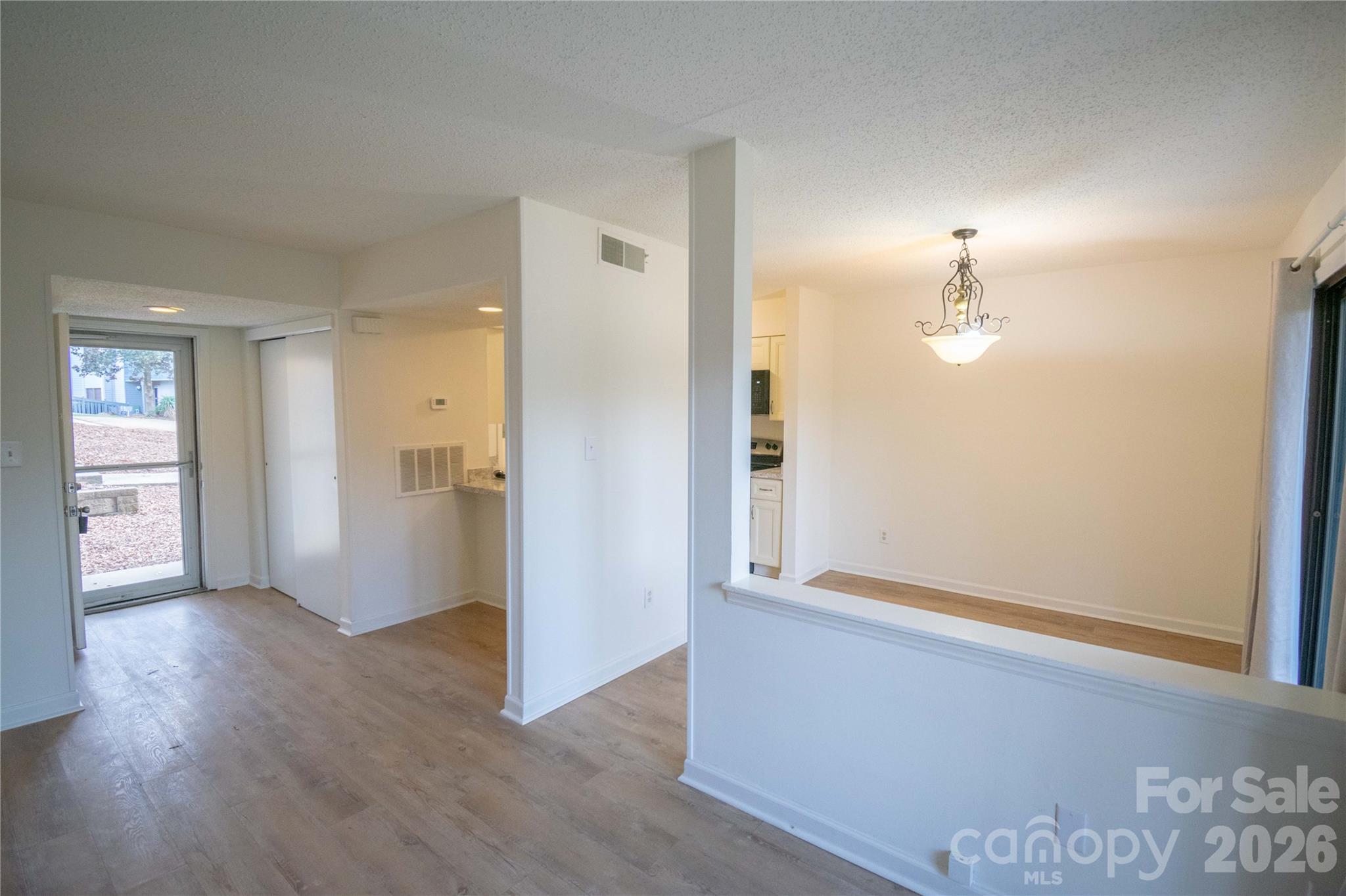 11042 Harrowfield Road Property Photo 6