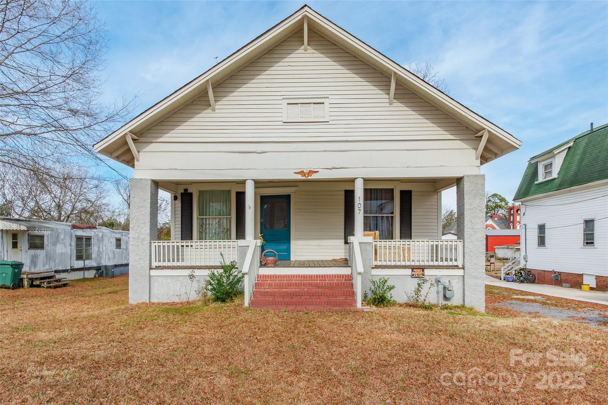 107 Hampton Street Property Photo 2