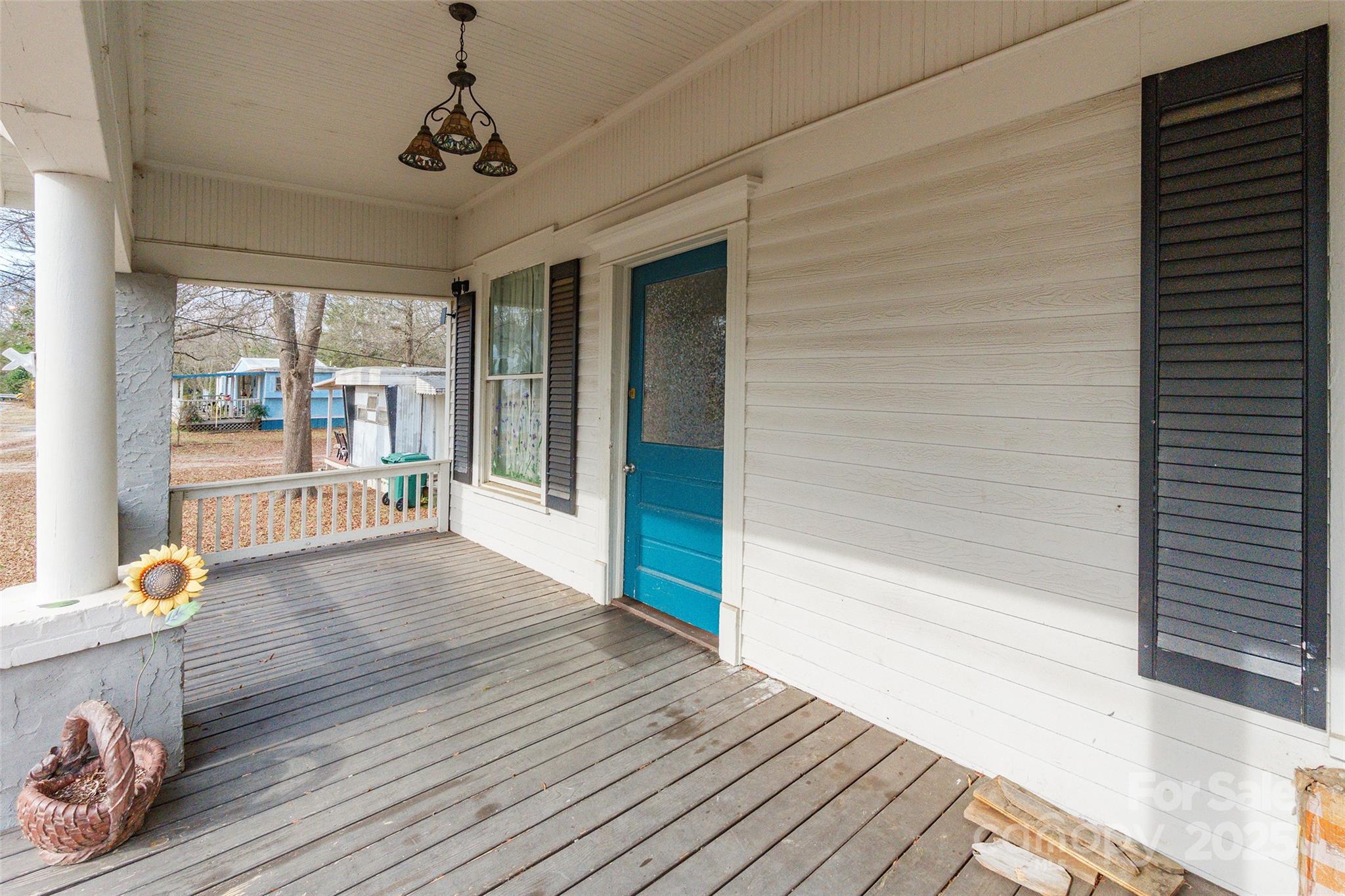 107 Hampton Street Property Photo 4
