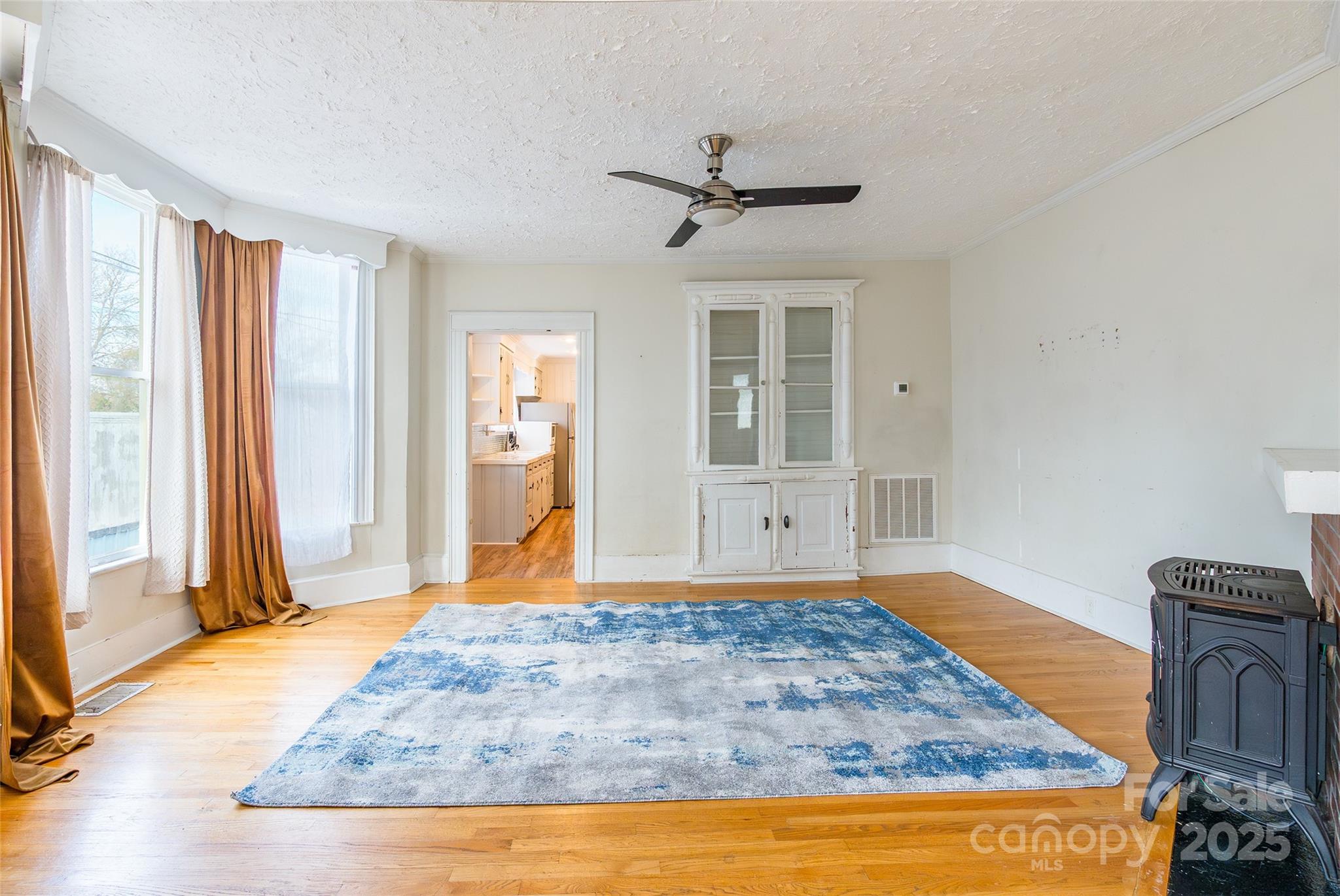 107 Hampton Street Property Photo 8