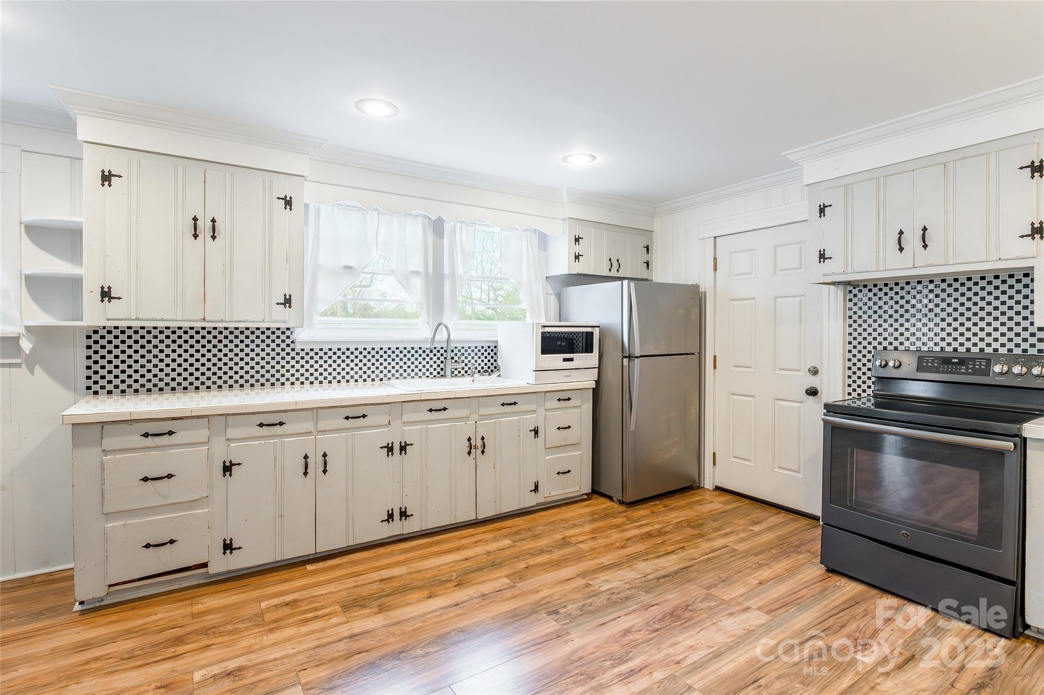 107 Hampton Street Property Photo 11