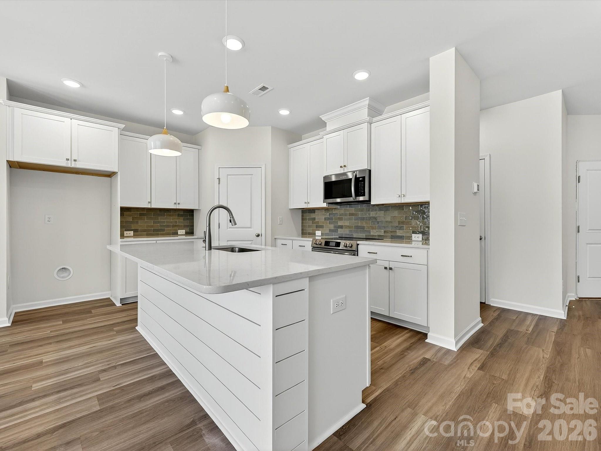 258 Alluvium Lane Property Photo 2