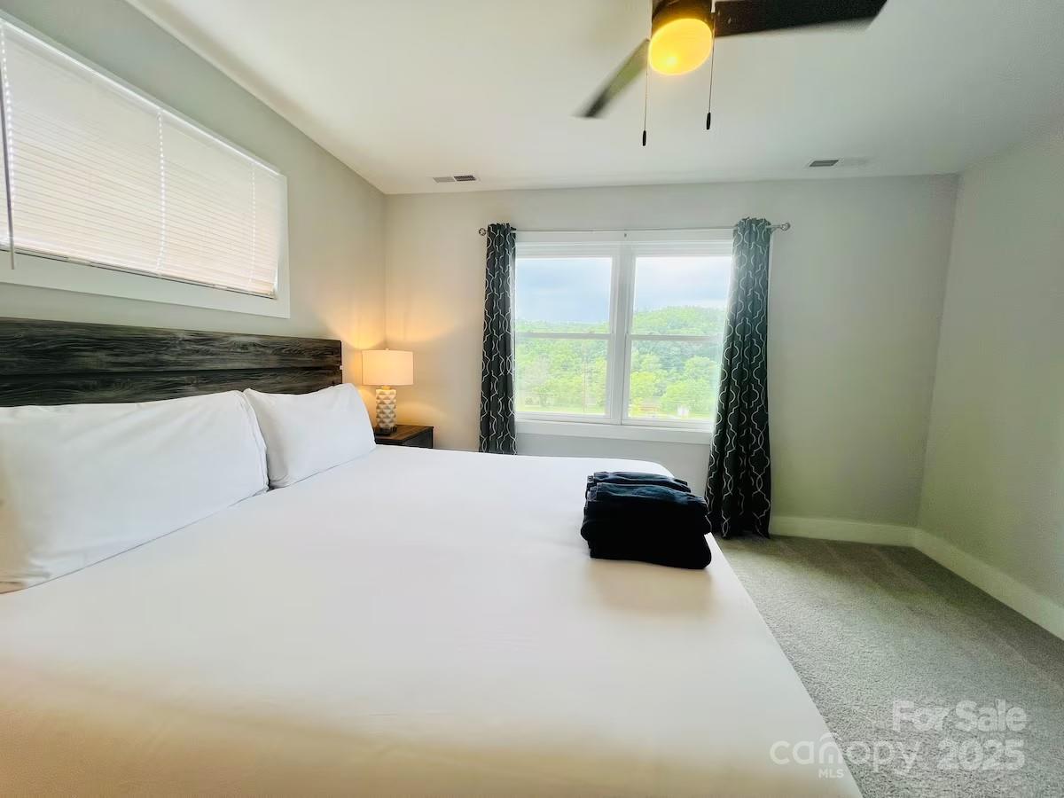 1061 Riverside Drive Property Photo 20