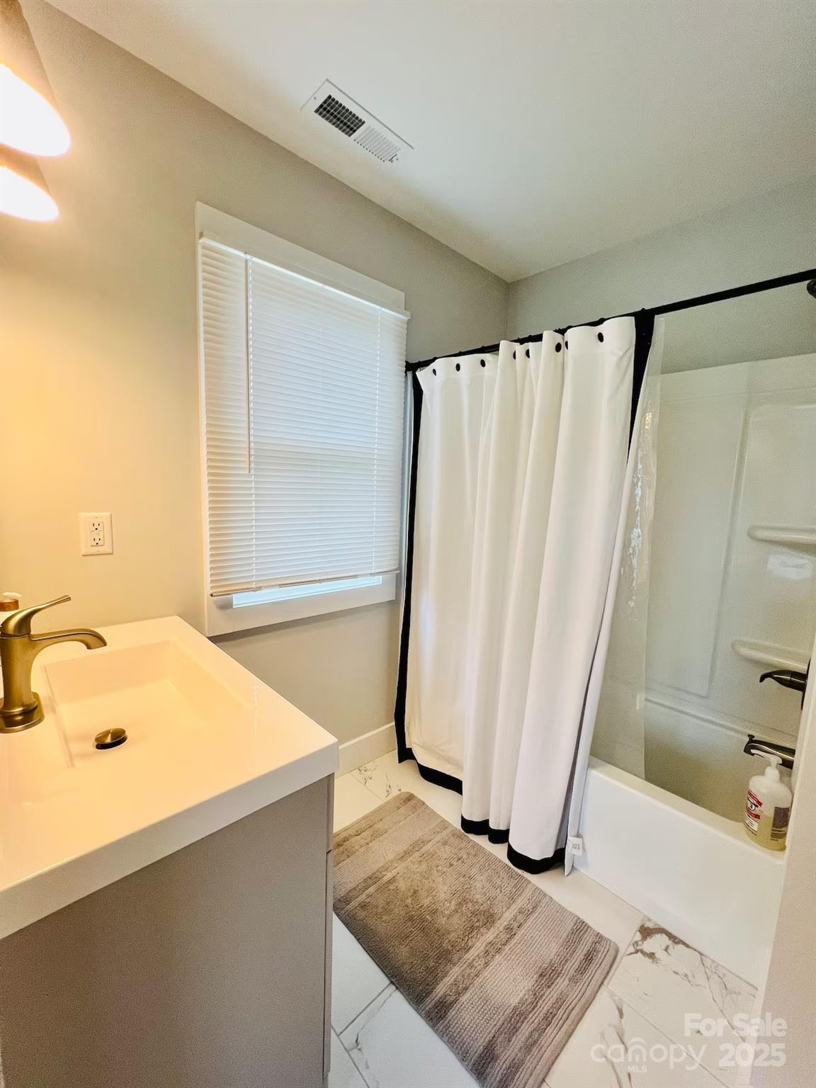 1061 Riverside Drive Property Photo 21