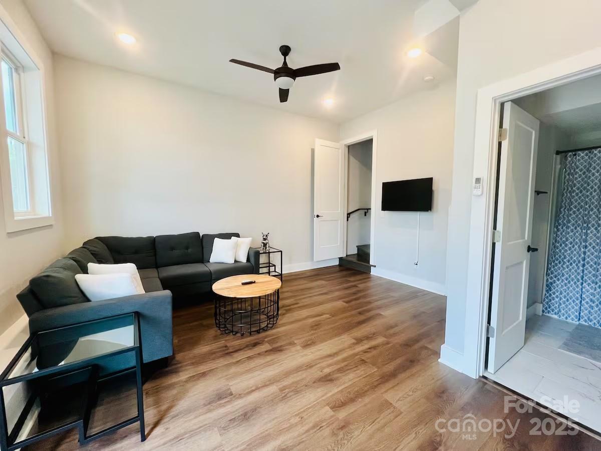 1061 Riverside Drive Property Photo 24