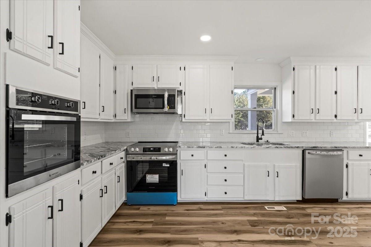 221 Pennington Road Property Photo 7