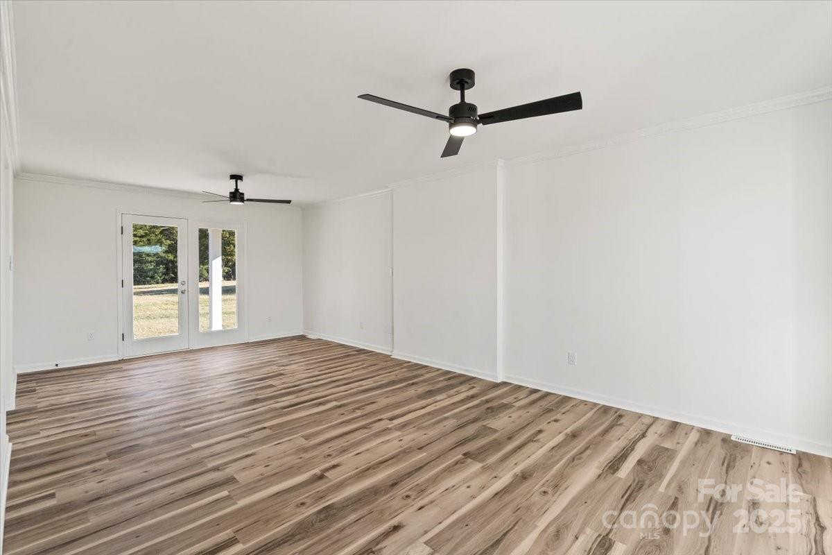 221 Pennington Road Property Photo 10