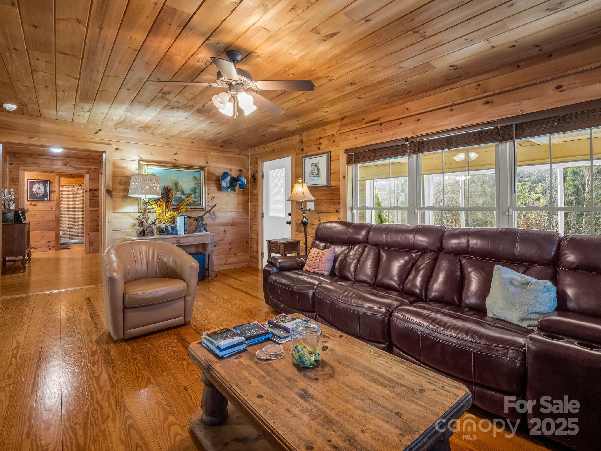526 River Road Property Photo 9