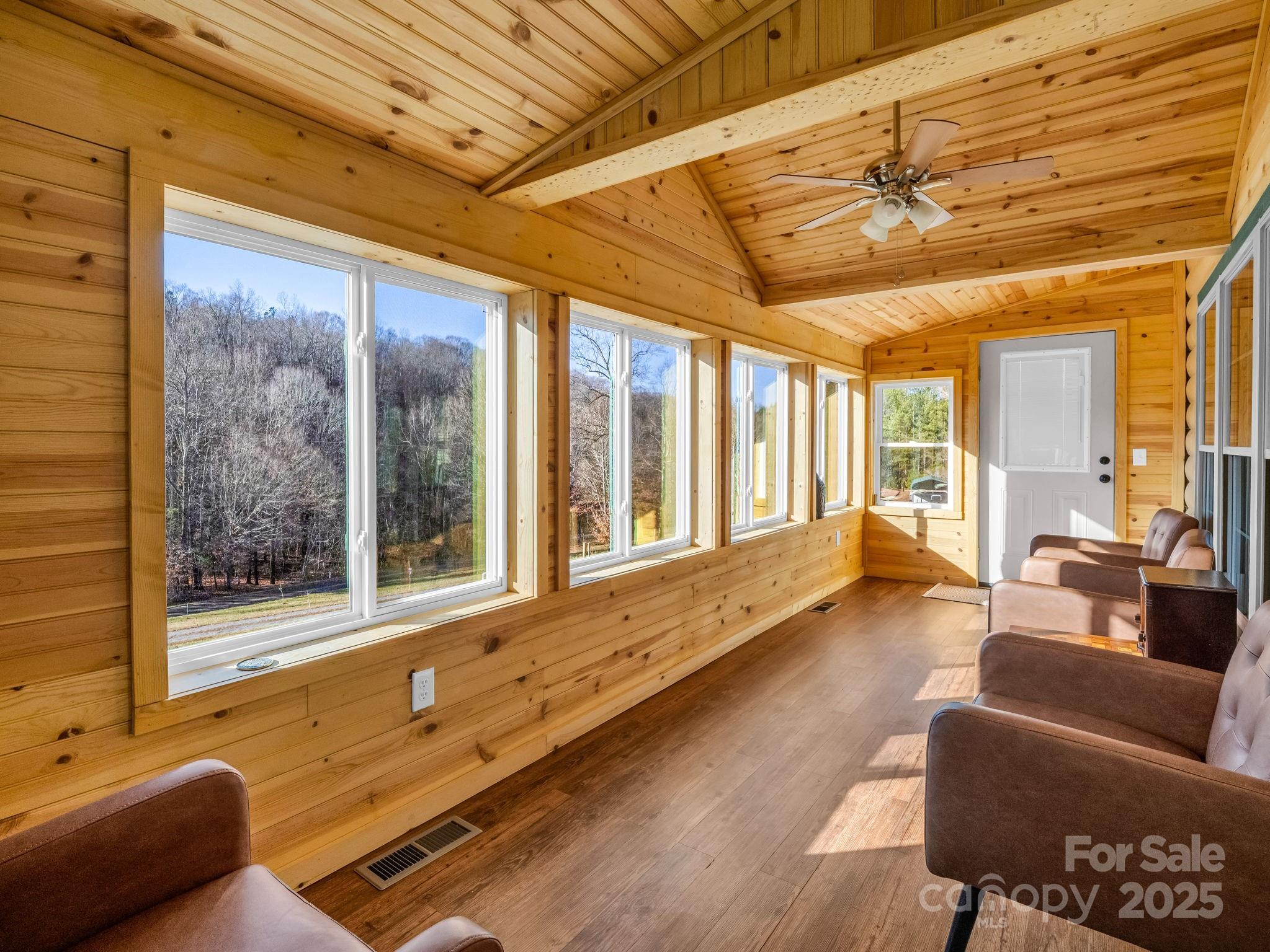 526 River Road Property Photo 10