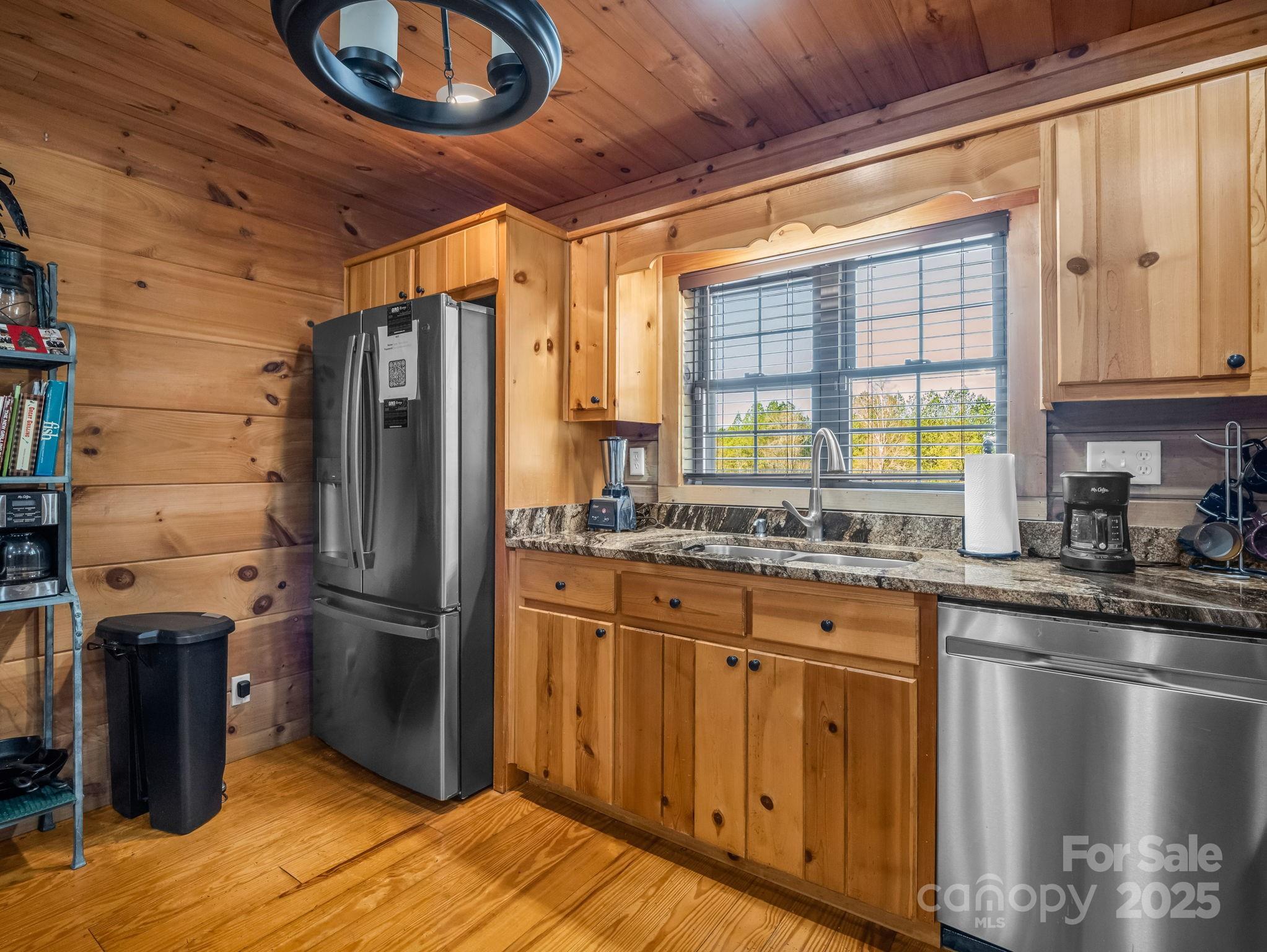 526 River Road Property Photo 17