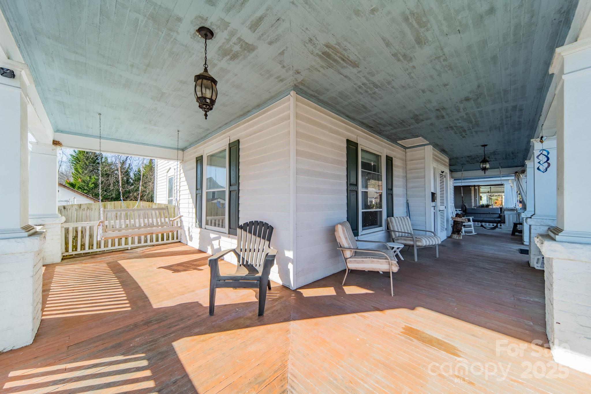 503 4th Street Property Photo 3