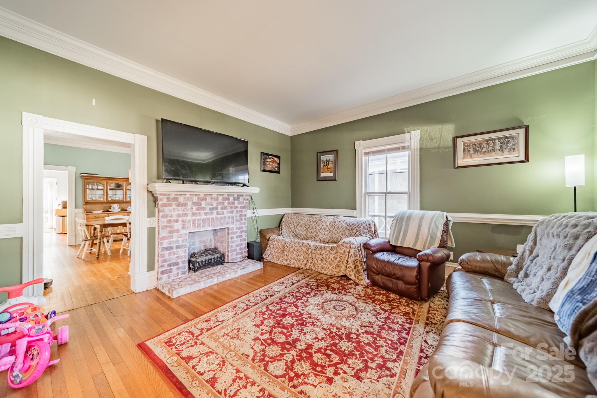503 4th Street Property Photo 6