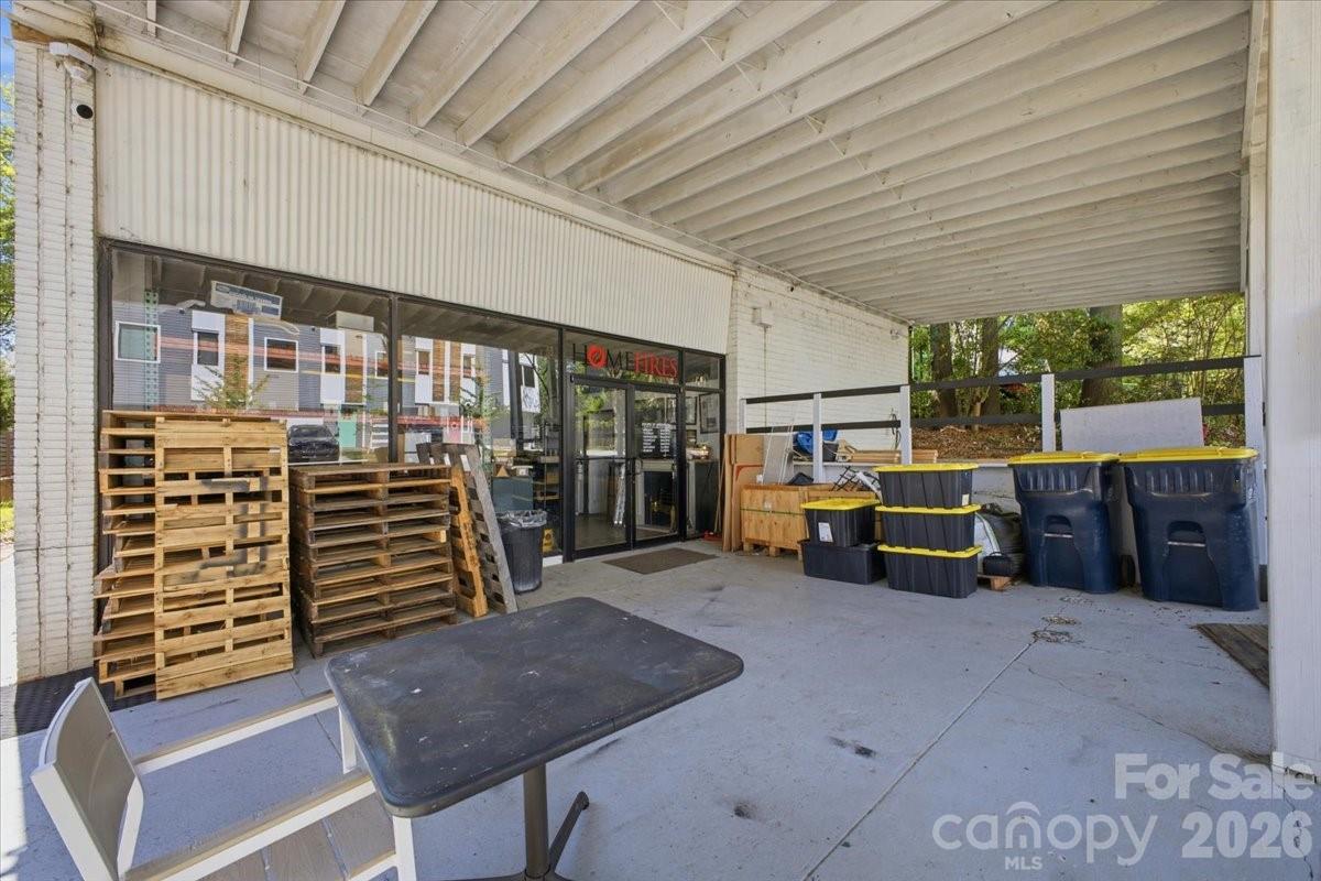 2644 Shenandoah Avenue Property Photo 4
