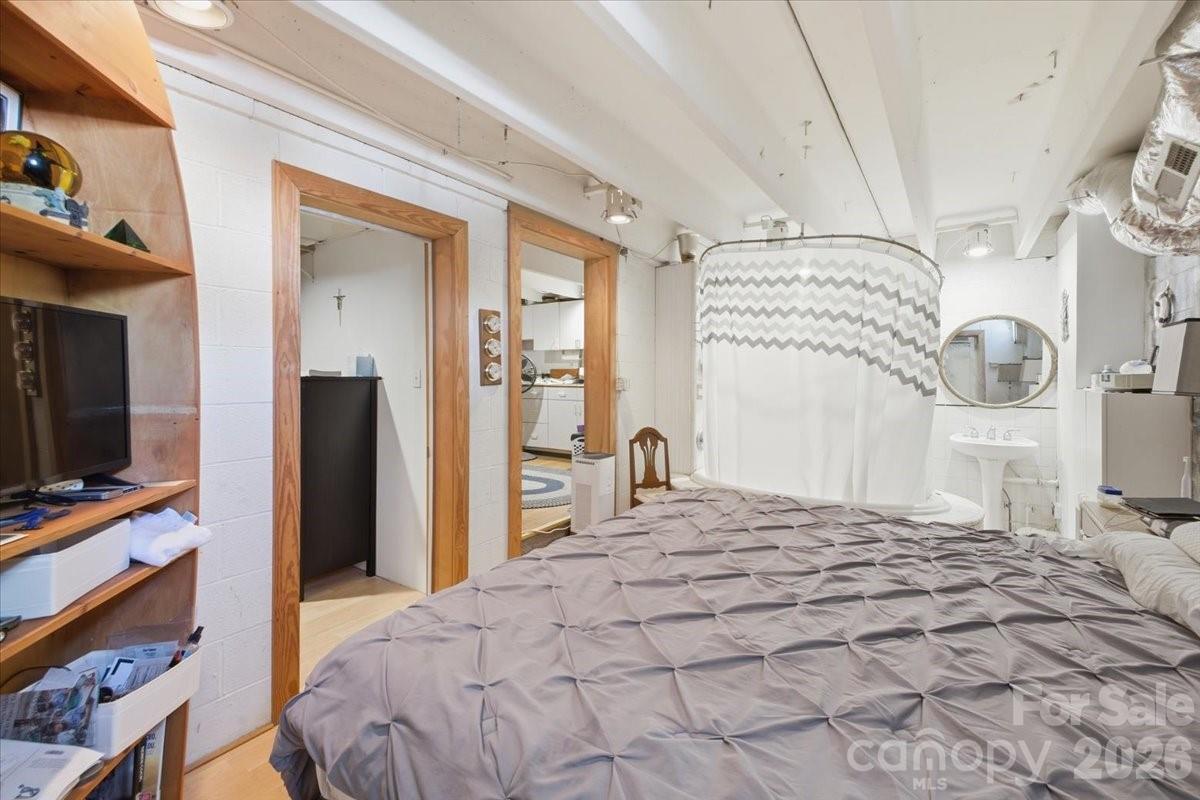 2644 Shenandoah Avenue Property Photo 29