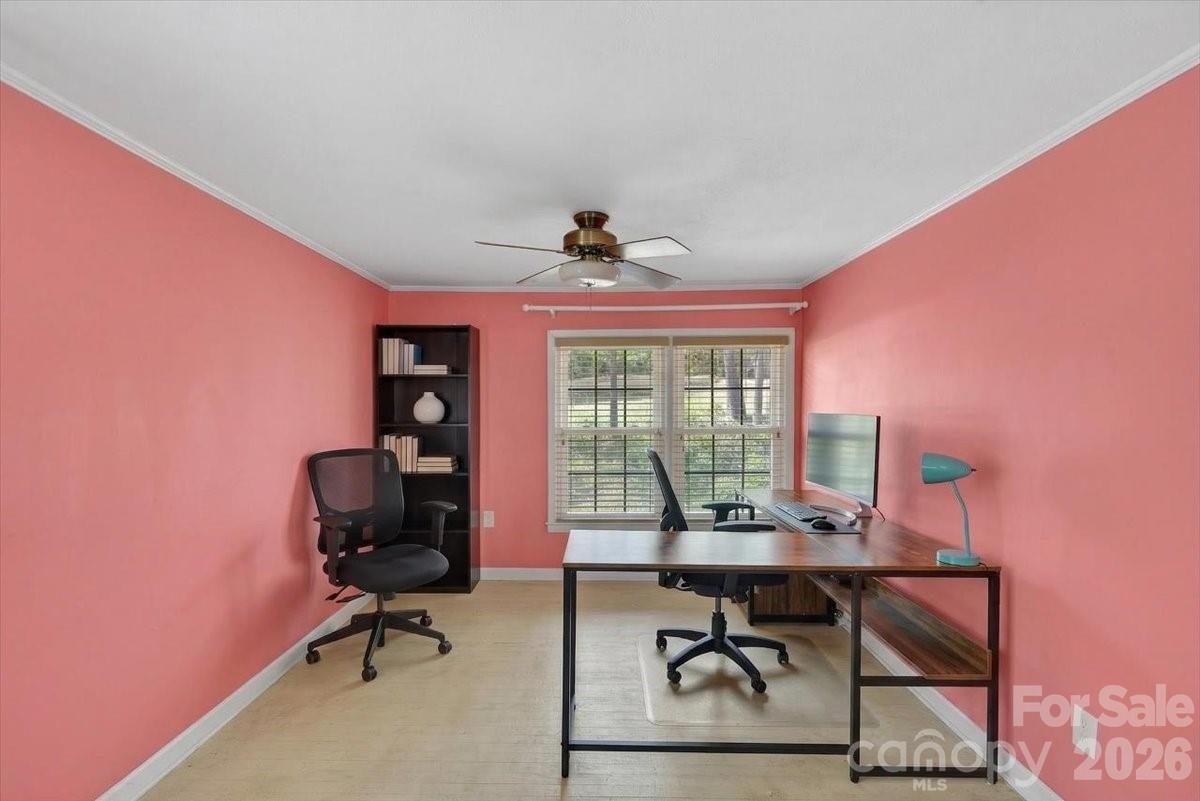 962 Sherwood Circle Property Photo 26