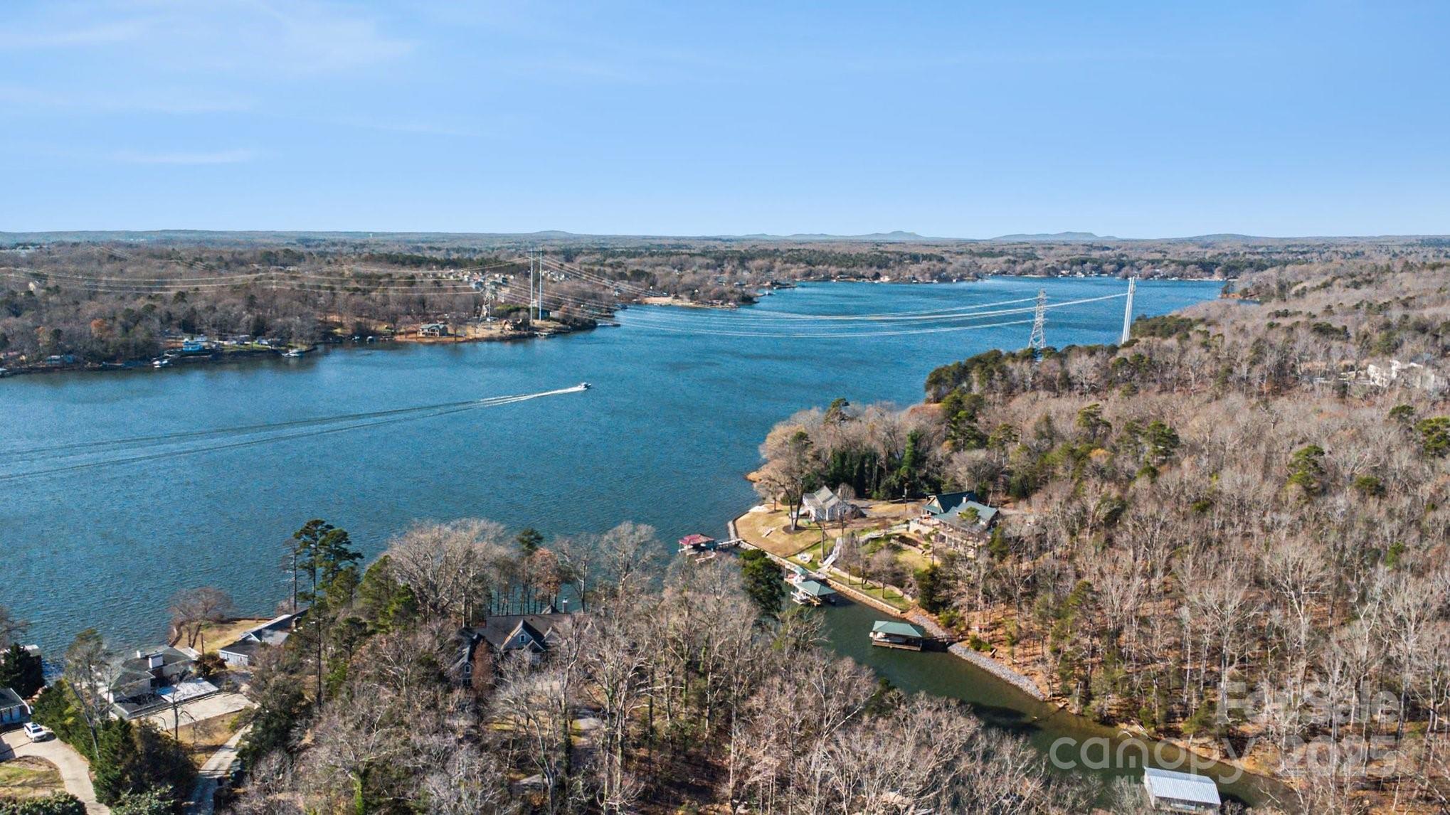 9026 Island Point Road Property Photo 14