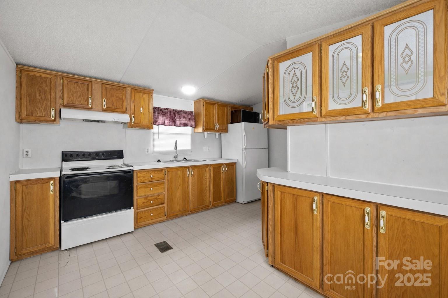 2909 New Town Road Property Photo 7