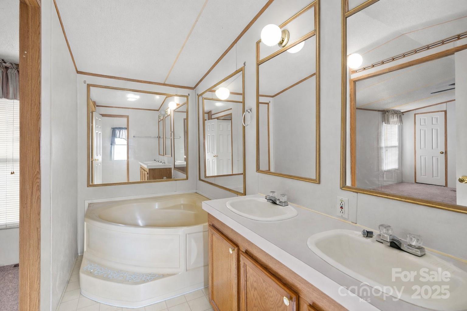 2909 New Town Road Property Photo 14