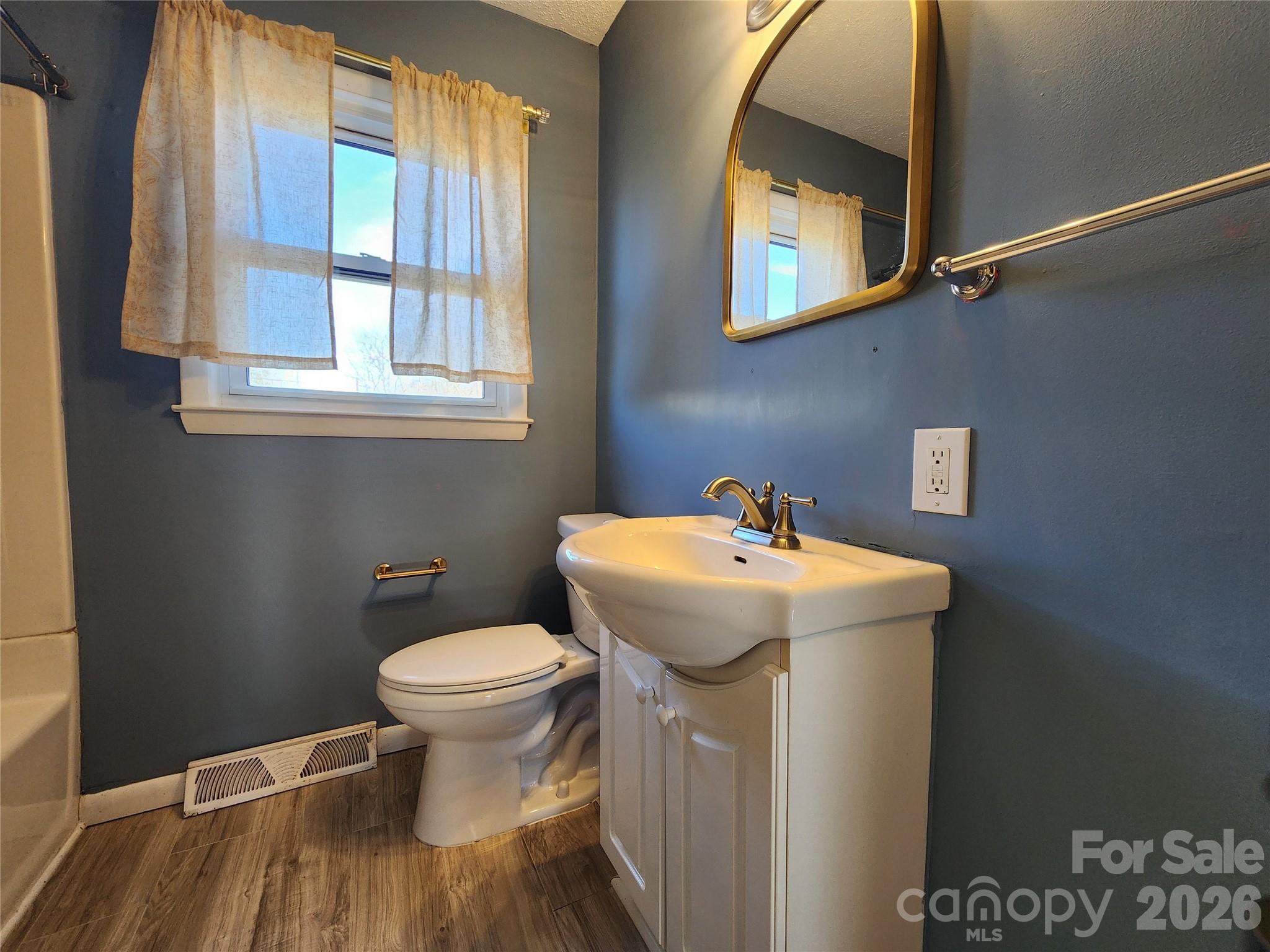 31 Stanley Street Property Photo 17