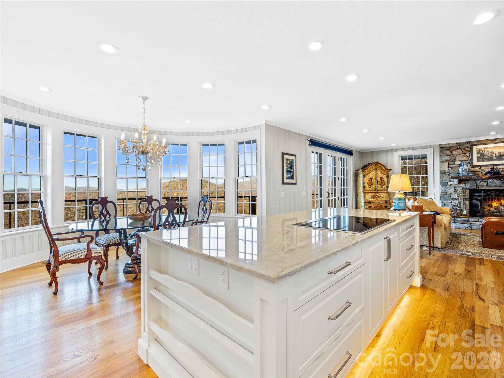 35 Peach Knob Drive Property Photo 3