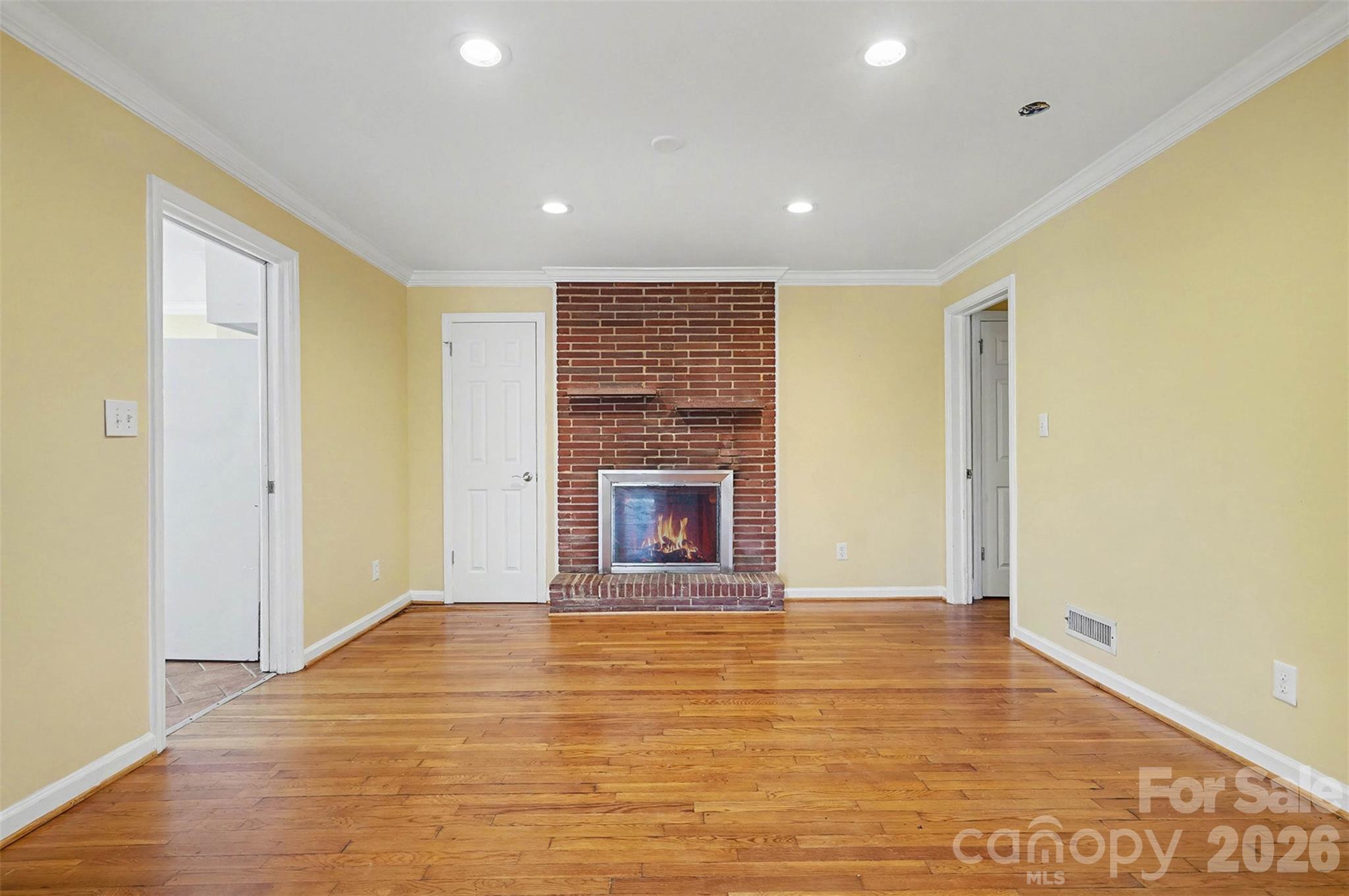 1215 Robinhood Circle Property Photo 11