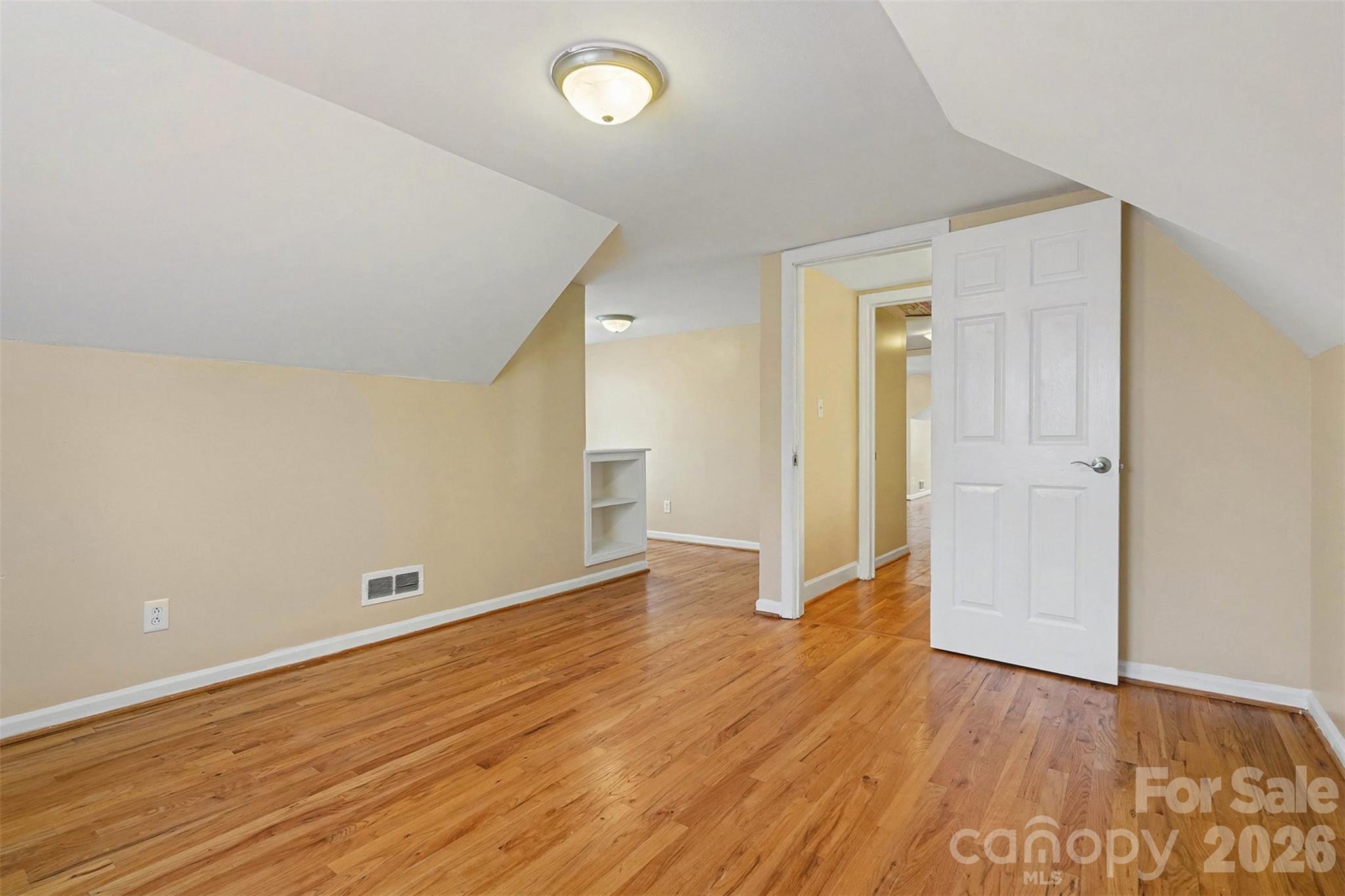 1215 Robinhood Circle Property Photo 23