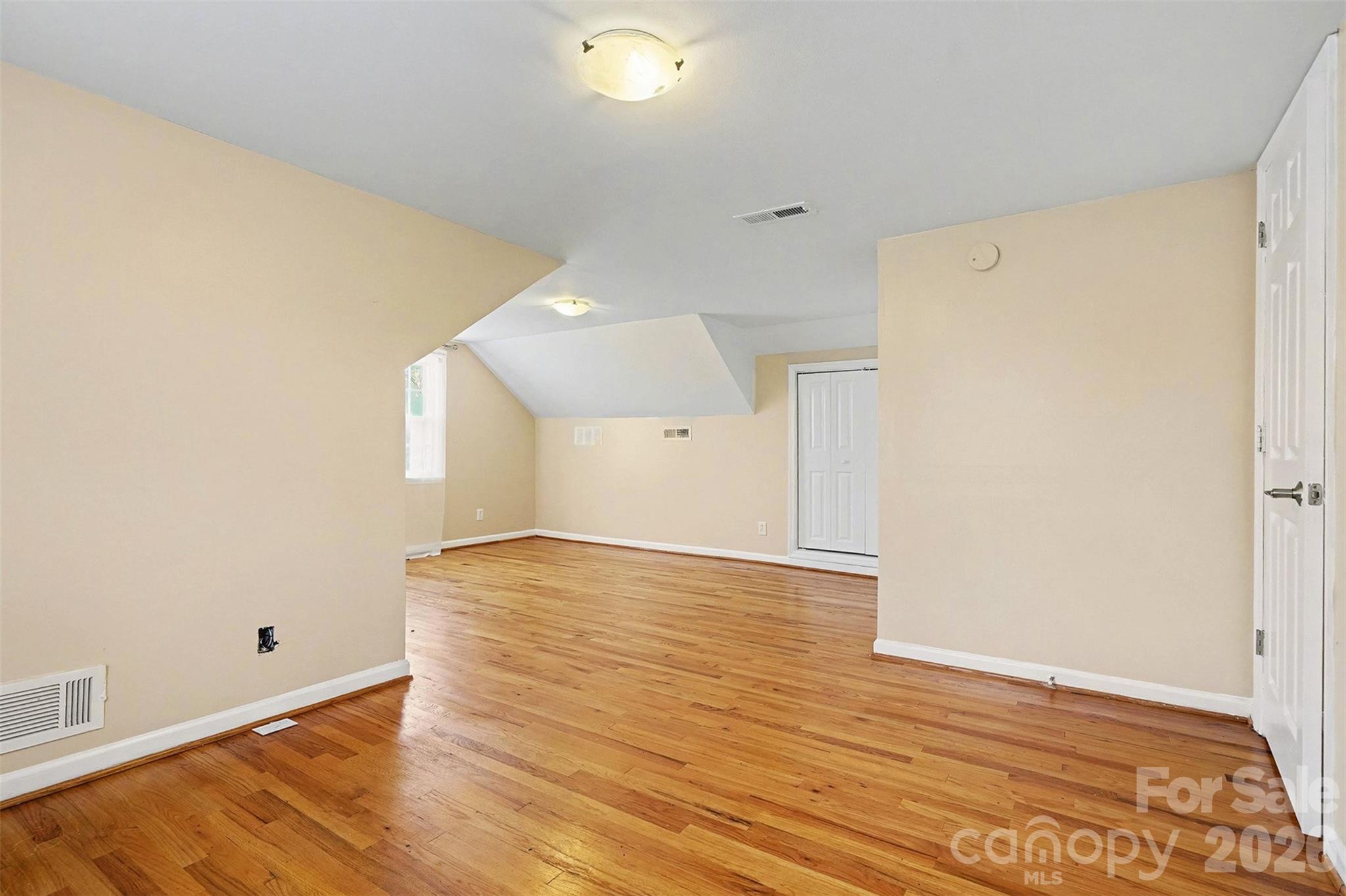 1215 Robinhood Circle Property Photo 25
