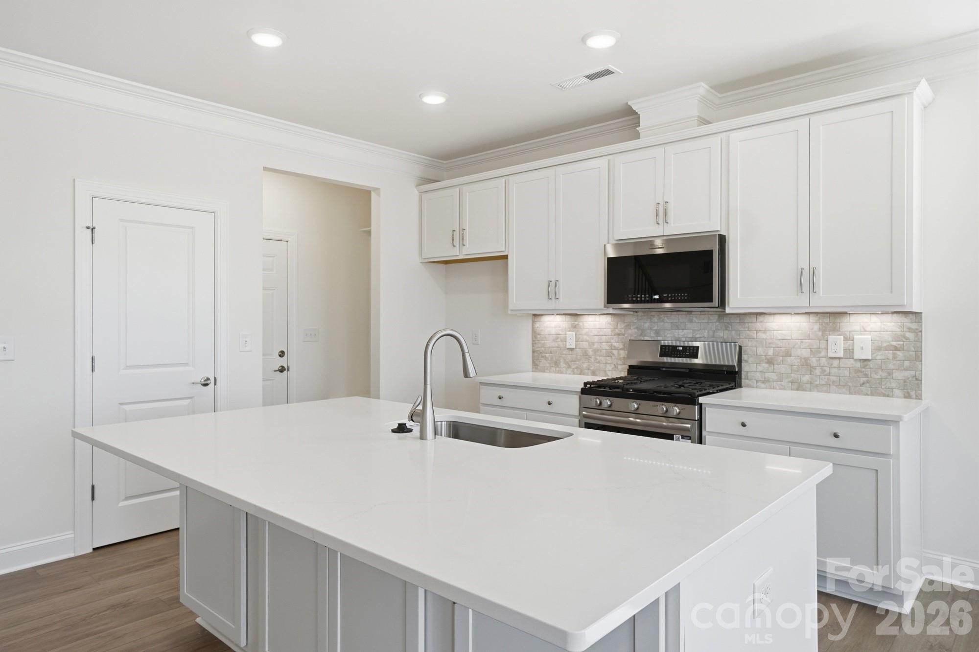 3073 Founding Fathers Drive Property Photo 10