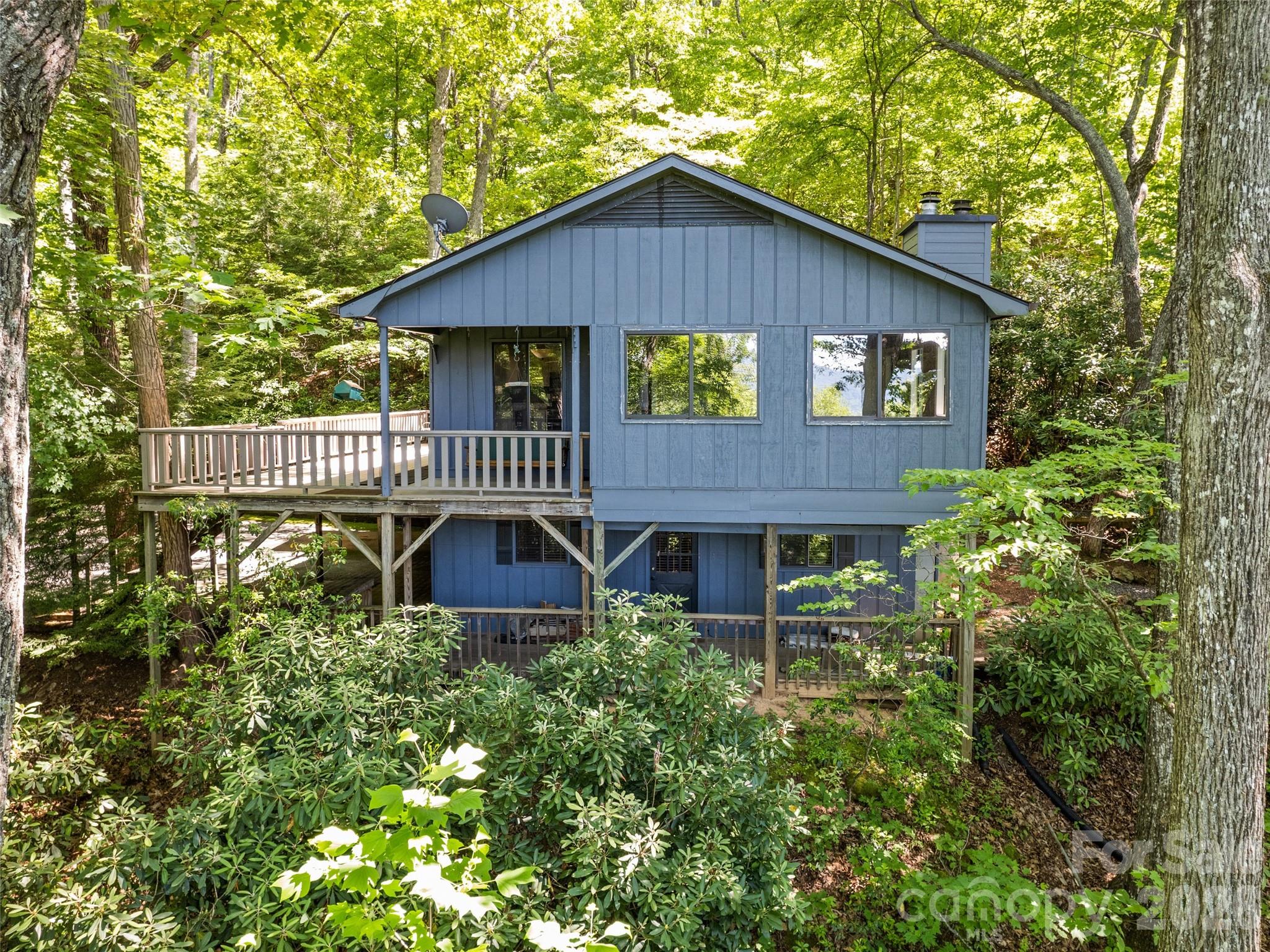 1392 Mount Chalet Road Property Photo 1