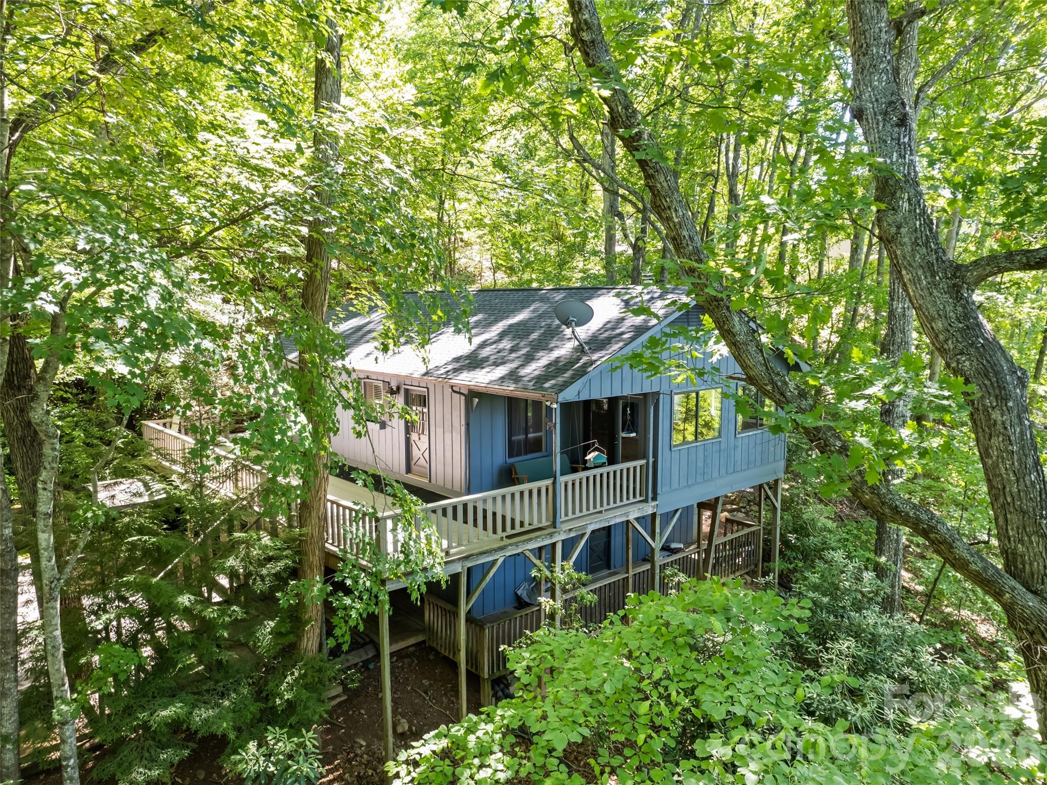 1392 Mount Chalet Road Property Photo 3